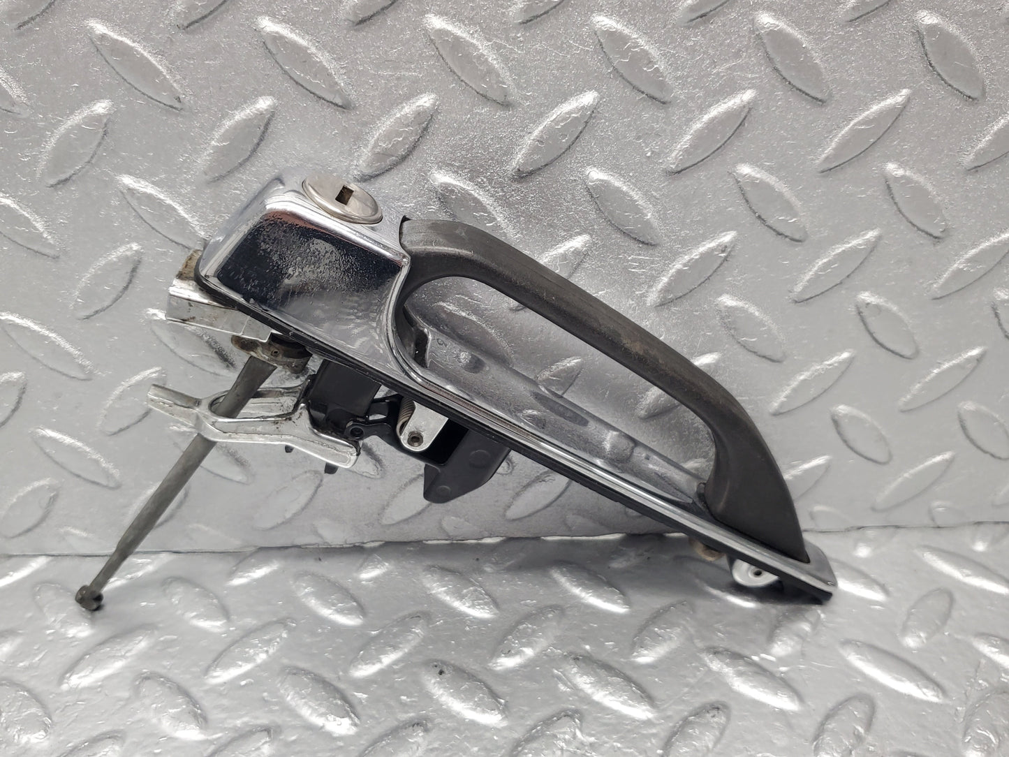 1845 Mercedes-Benz W123 230E Front Exterior Door Handle No Key