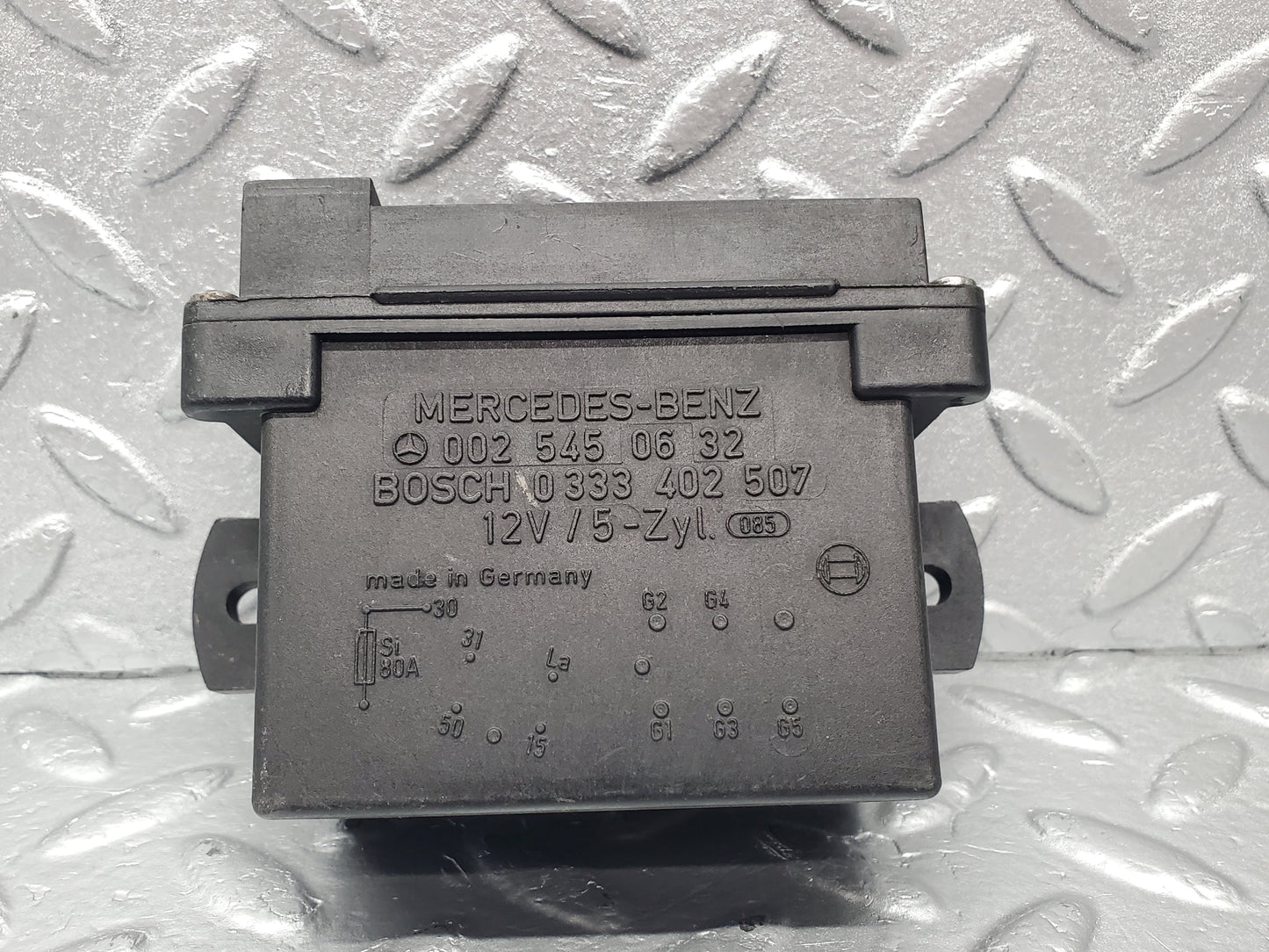 1848 Mercedes-Benz W123 300D Glow Plug Relay Bosch 0025450632