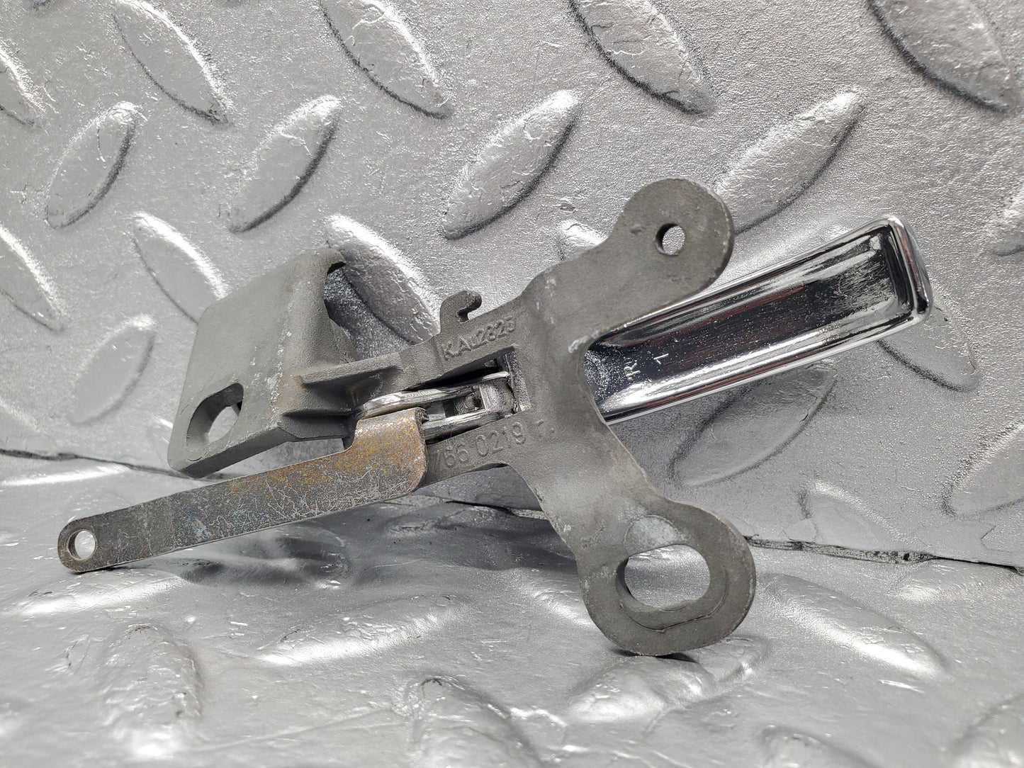 1856 Mercedes-Benz W108 280SE Chrome Door Handle Opener Right 1157660219