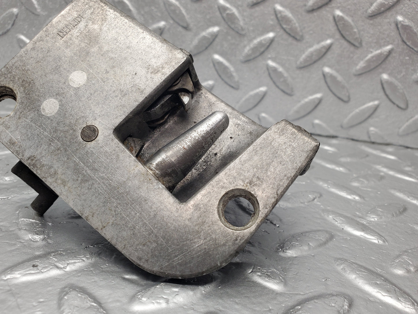 1865 Mercedes-Benz W120 Ponton Door Lock Mechanism Right Side