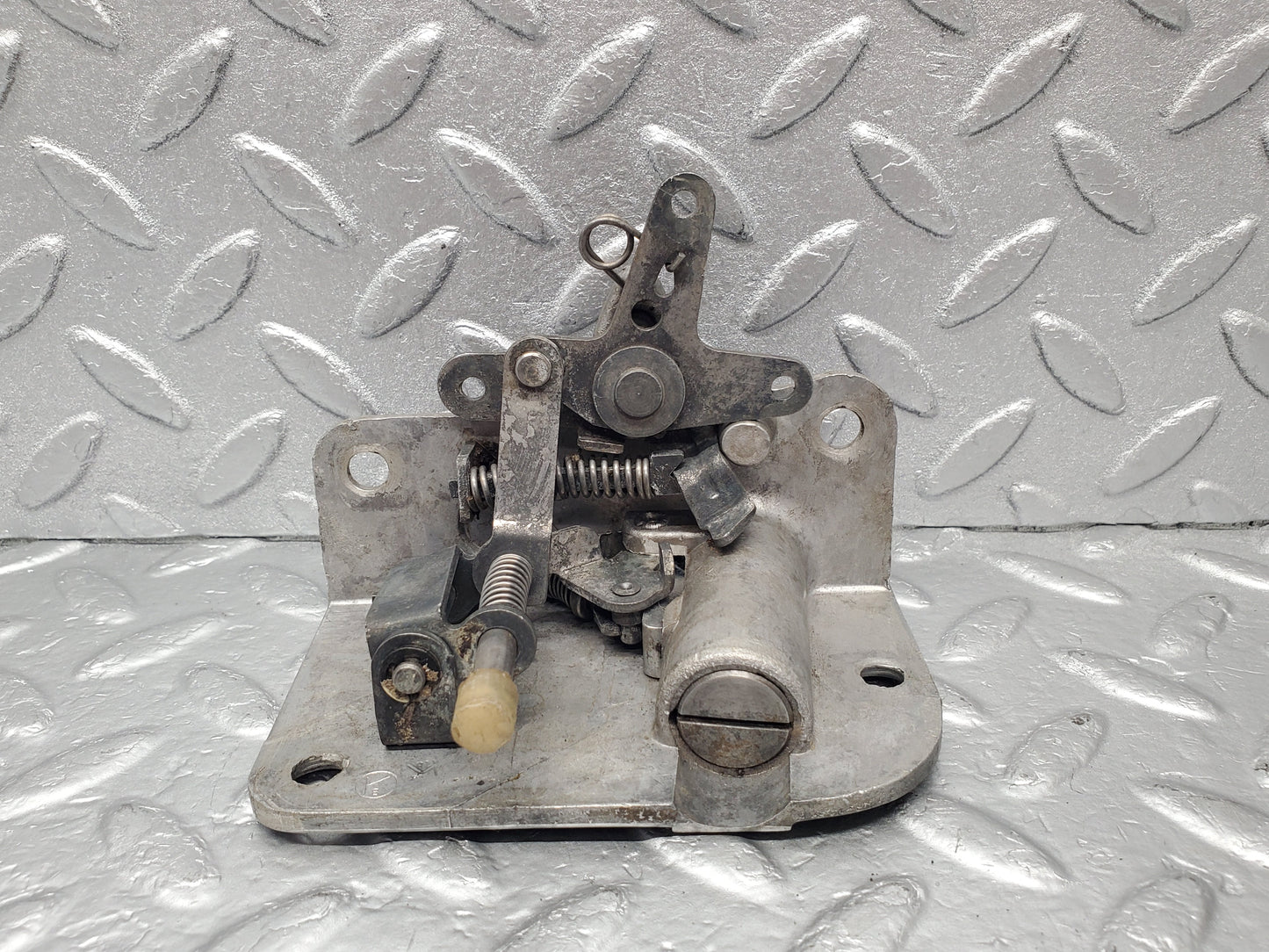 1877 Mercedes-Benz W120 Ponton Door Lock Mechanism Left Side