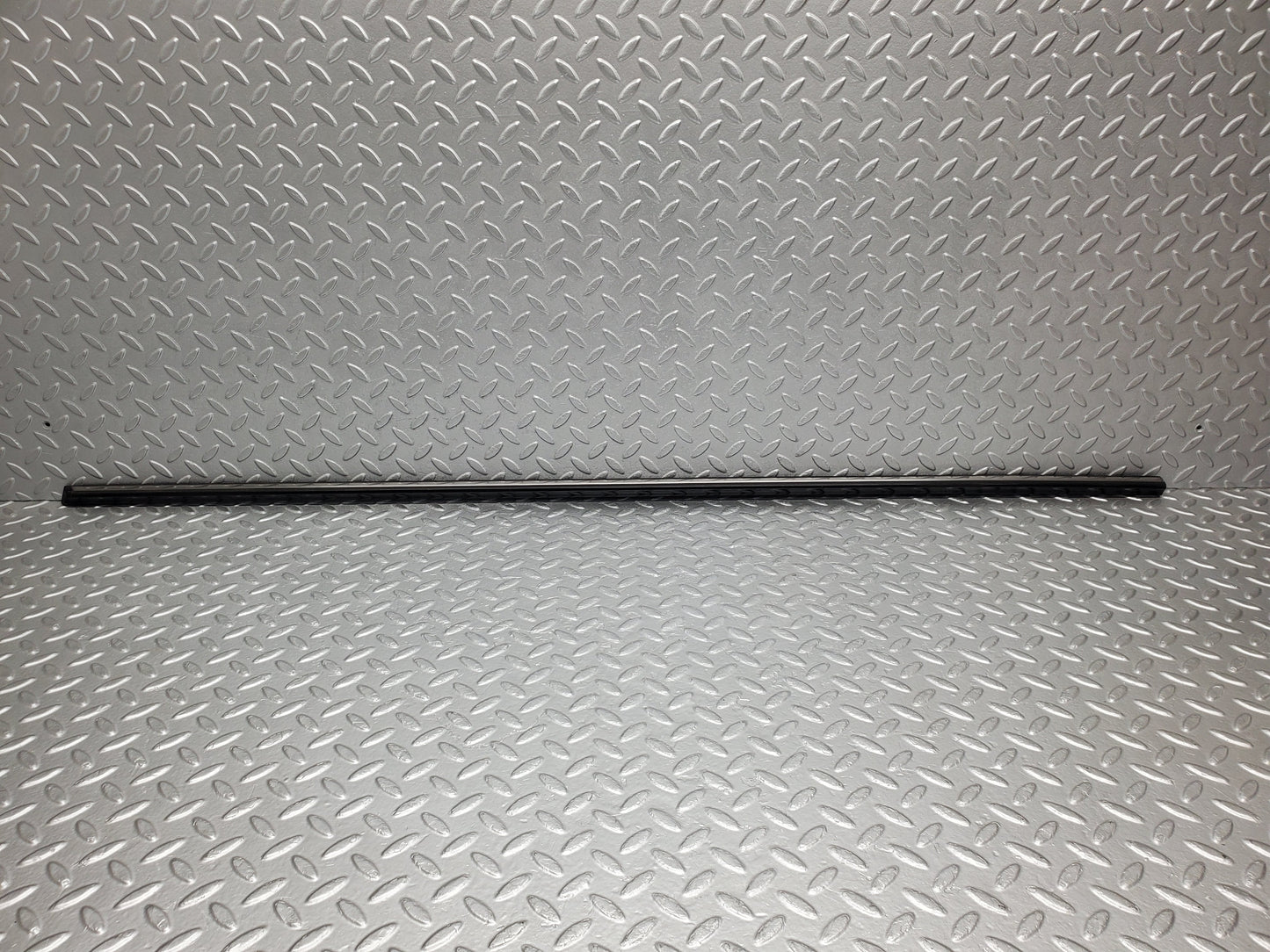 1890 Mercedes-Benz C123 230CE Coupe Left Door Centre Moulding Trim