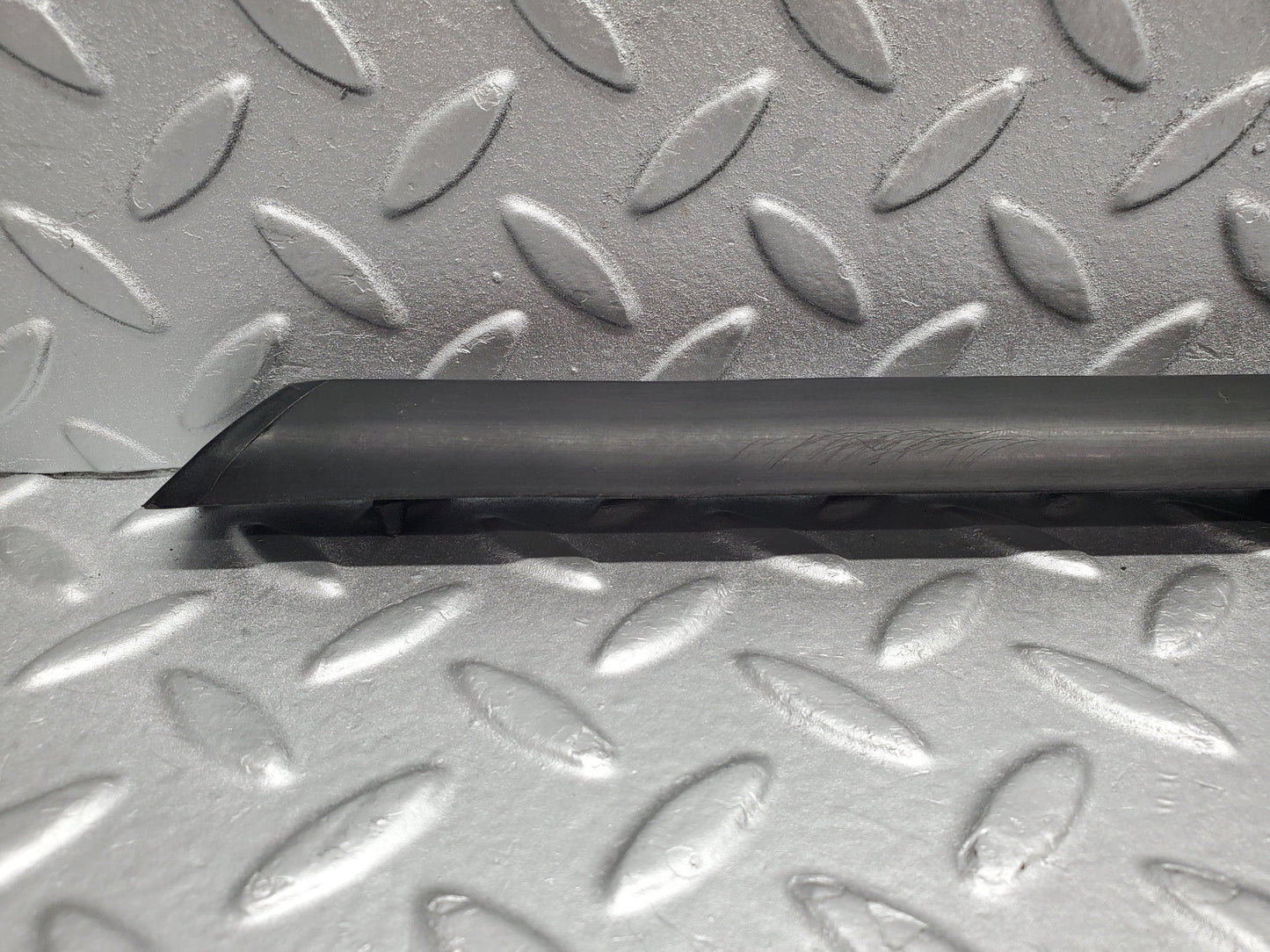 1898 Mercedes-Benz W116 350SE Front Left Door Centre Mouldin Trim