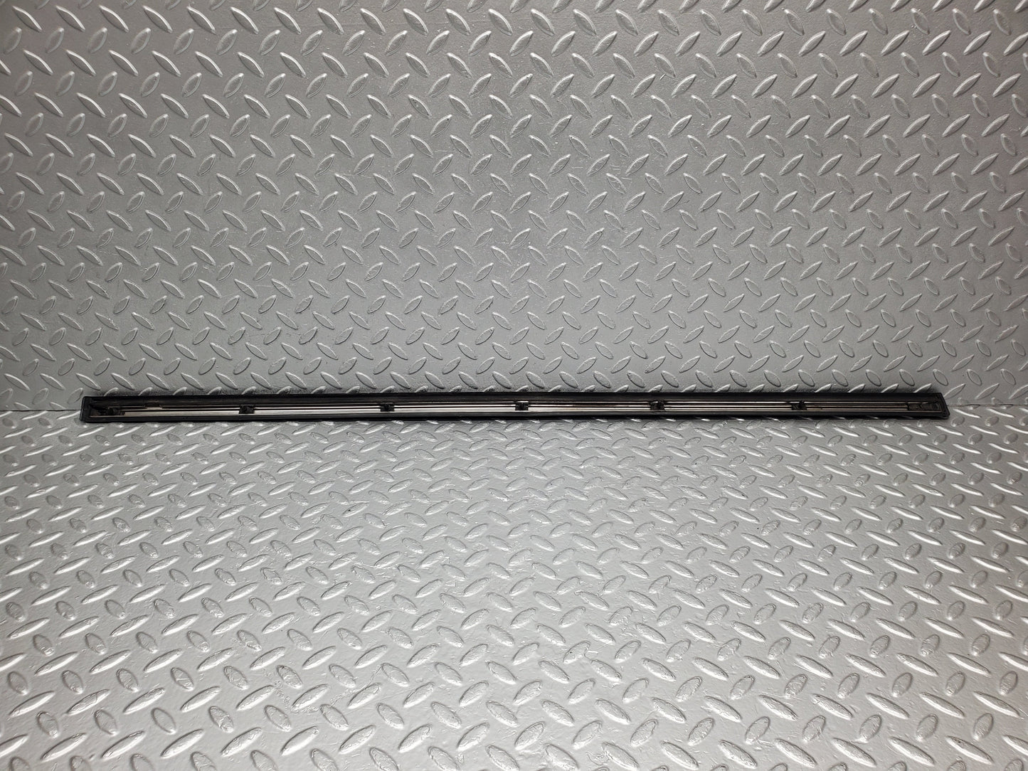 1898 Mercedes-Benz W116 350SE Front Left Door Centre Mouldin Trim