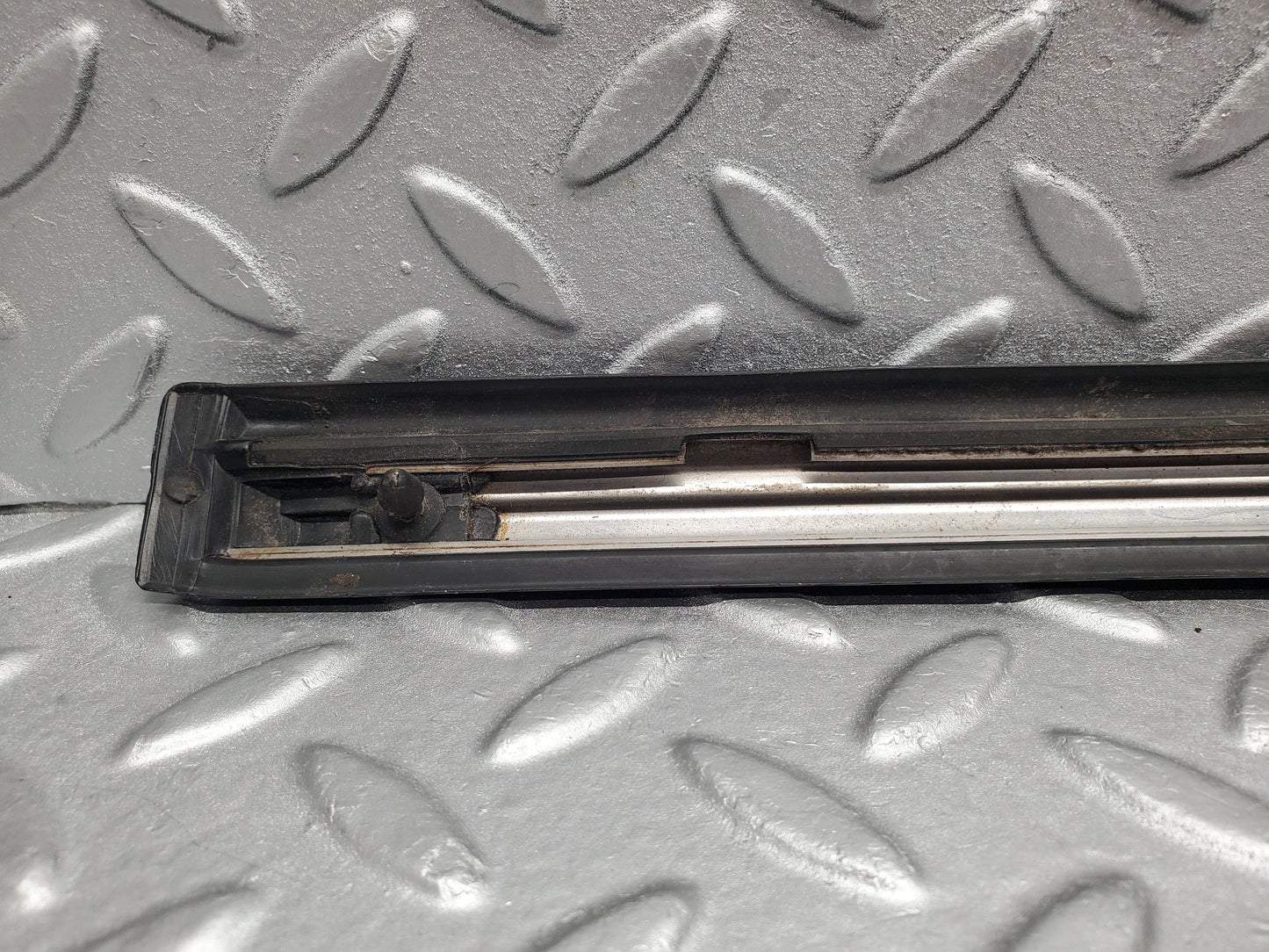 1898 Mercedes-Benz W116 350SE Front Left Door Centre Mouldin Trim