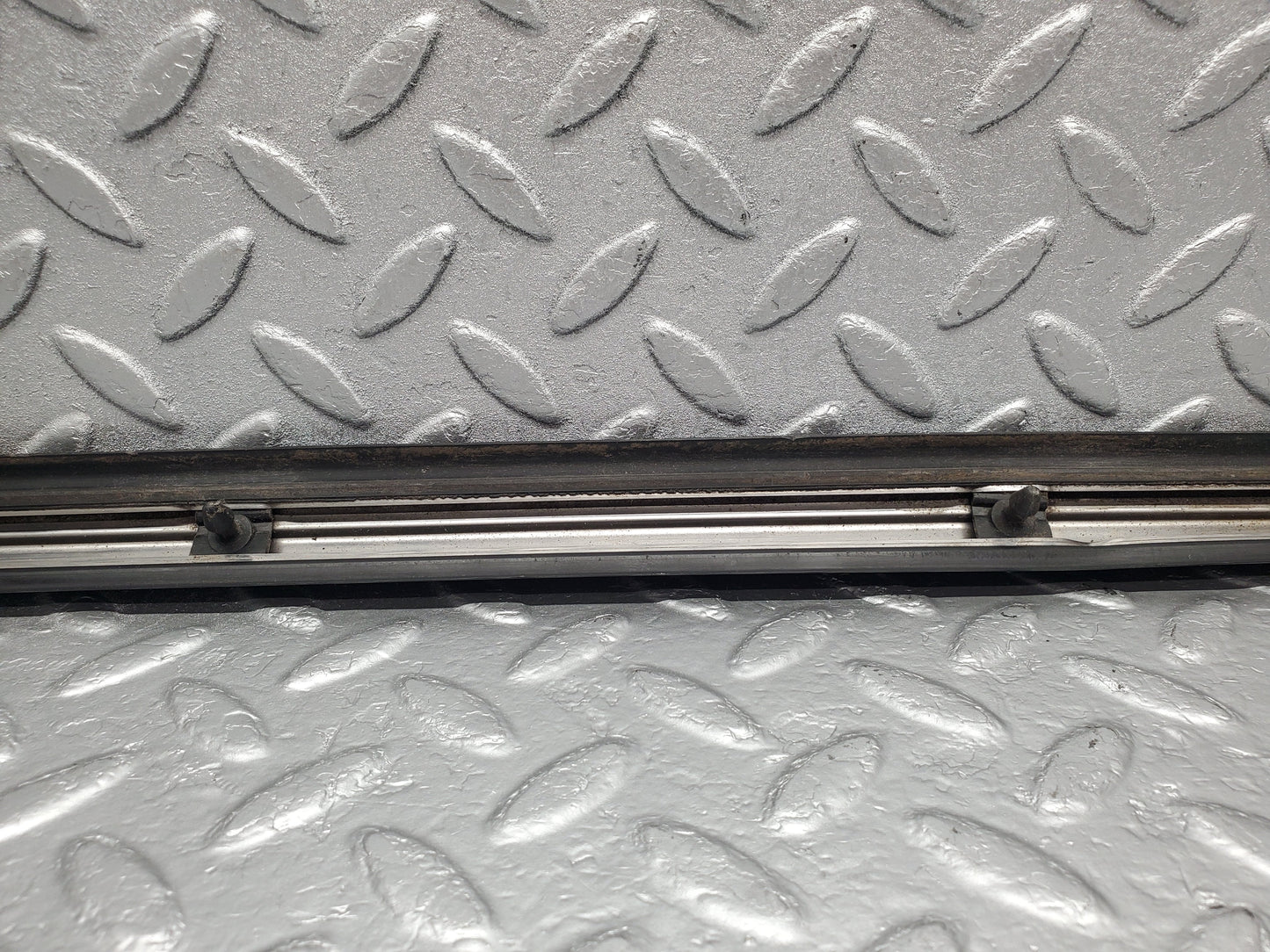 1898 Mercedes-Benz W116 350SE Front Left Door Centre Mouldin Trim