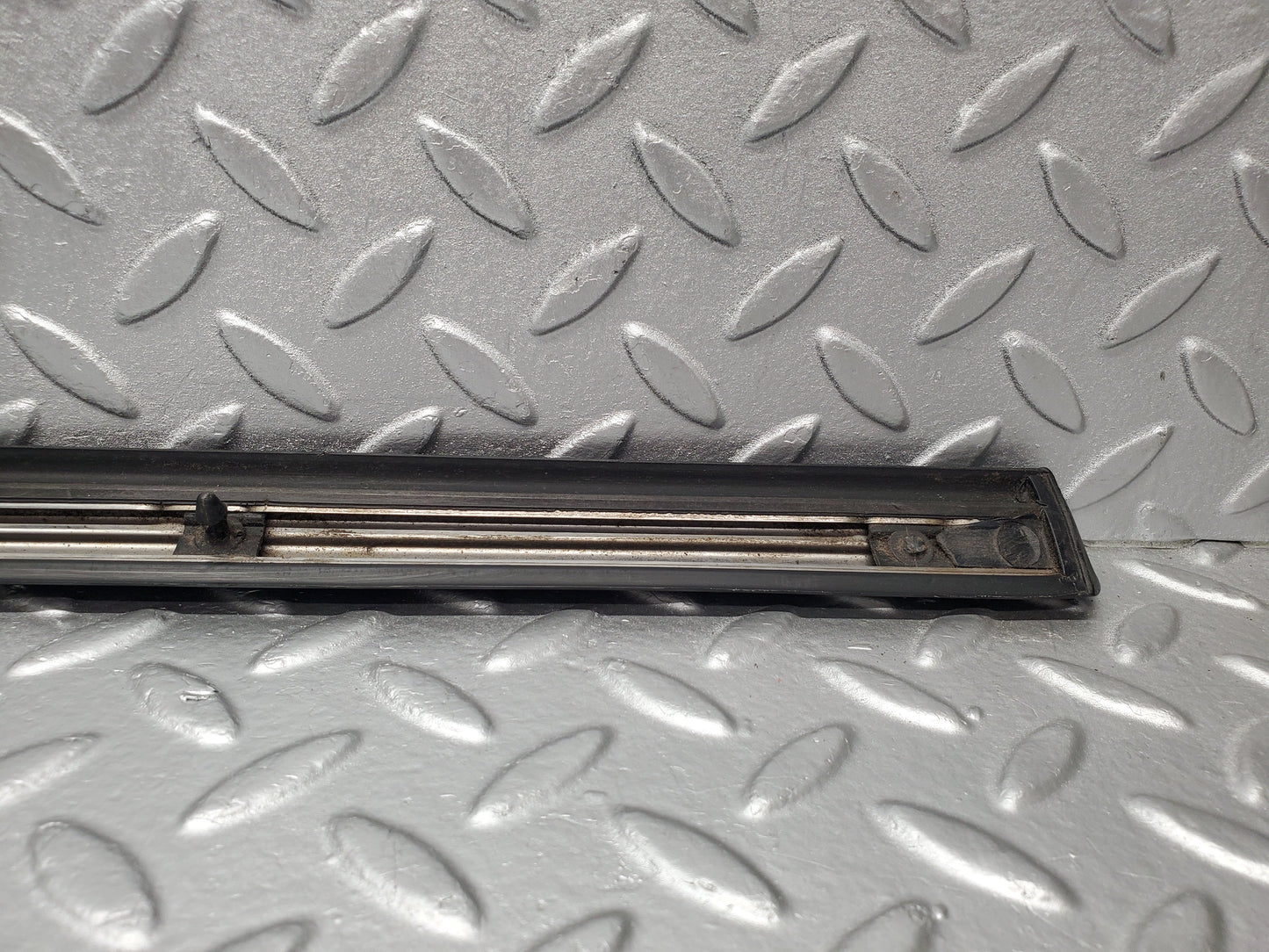 1898 Mercedes-Benz W116 350SE Front Left Door Centre Mouldin Trim