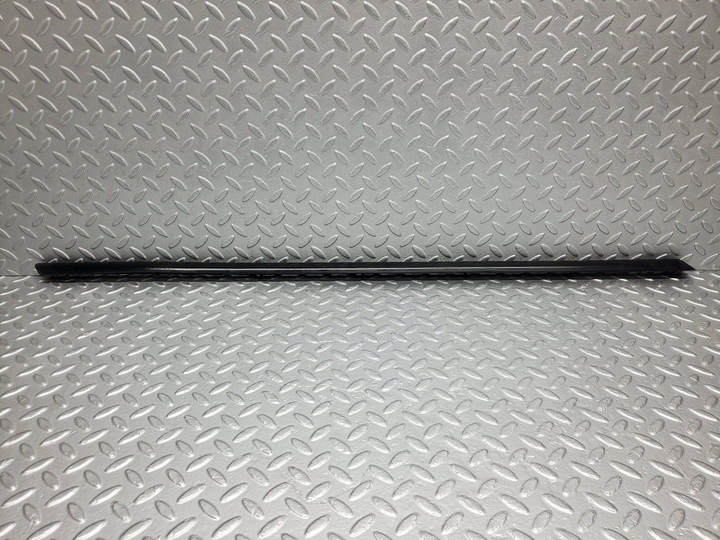 1899 Mercedes-Benz W116 350SE Front Right Door Centre Moulding Trim