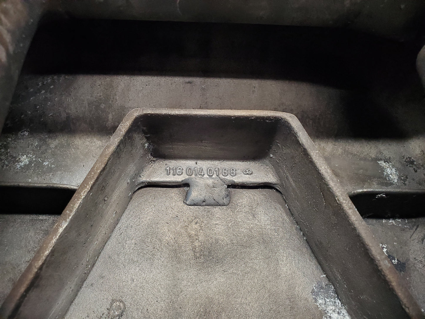 1928 Mercedes-Benz C107 350SLC Coupe Oil Pan Oil Sump 1160140166