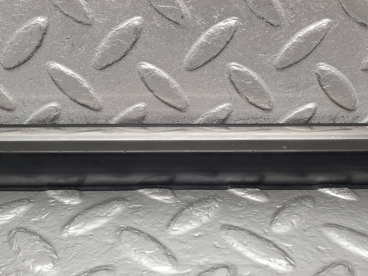 1971 Mercedes-Benz W116 350SE Rear Right Door Centre Moulding Trim