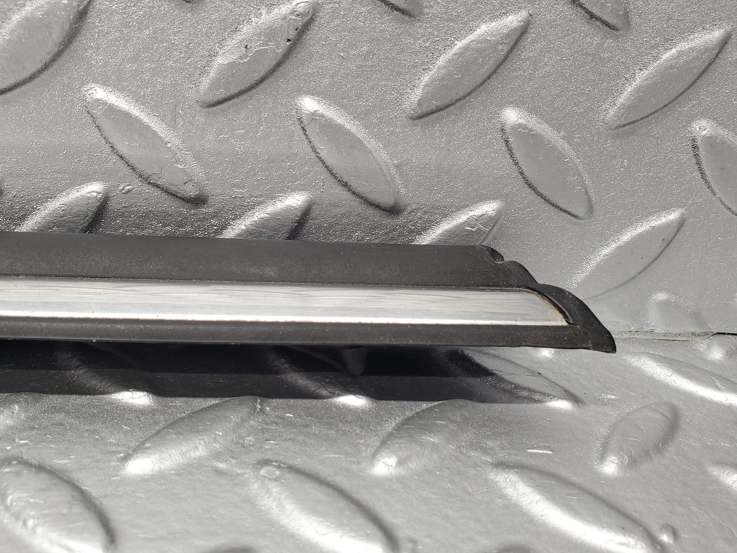 1971 Mercedes-Benz W116 350SE Rear Right Door Centre Moulding Trim