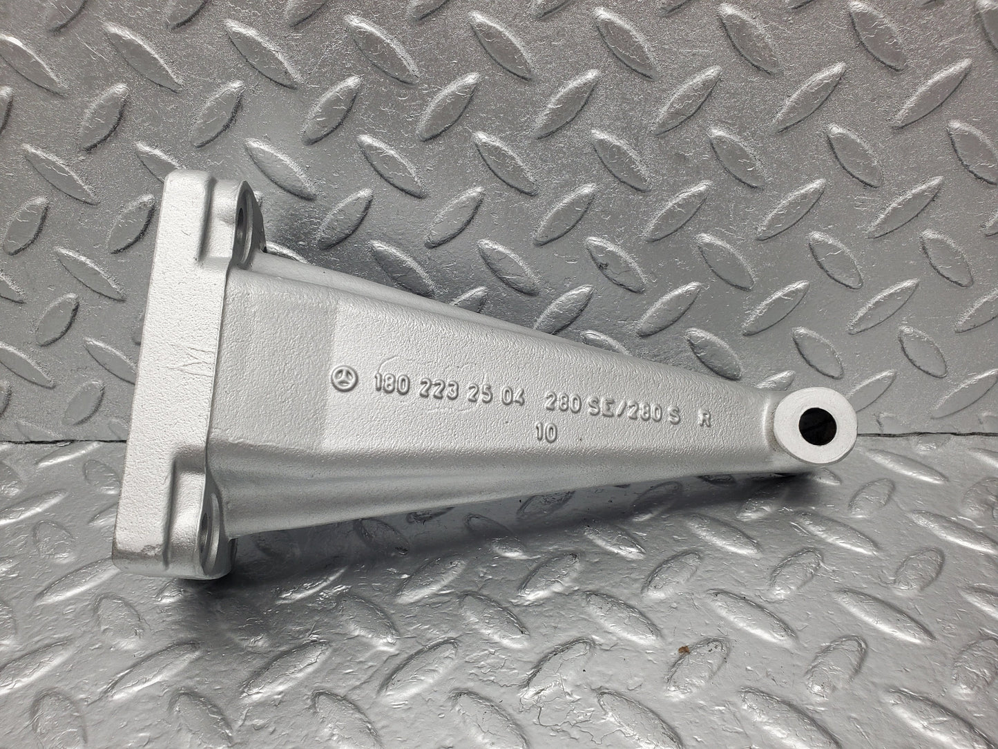 2010 Mercedes-Benz W108 280SE Engine Mount Holder Right 1802232504