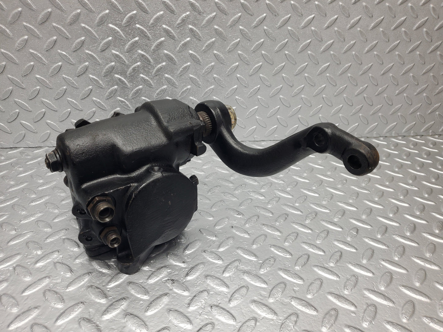 2041 Mercedes-Benz C107 350SLC Coupe Steering Box Steering Rack 1074610601