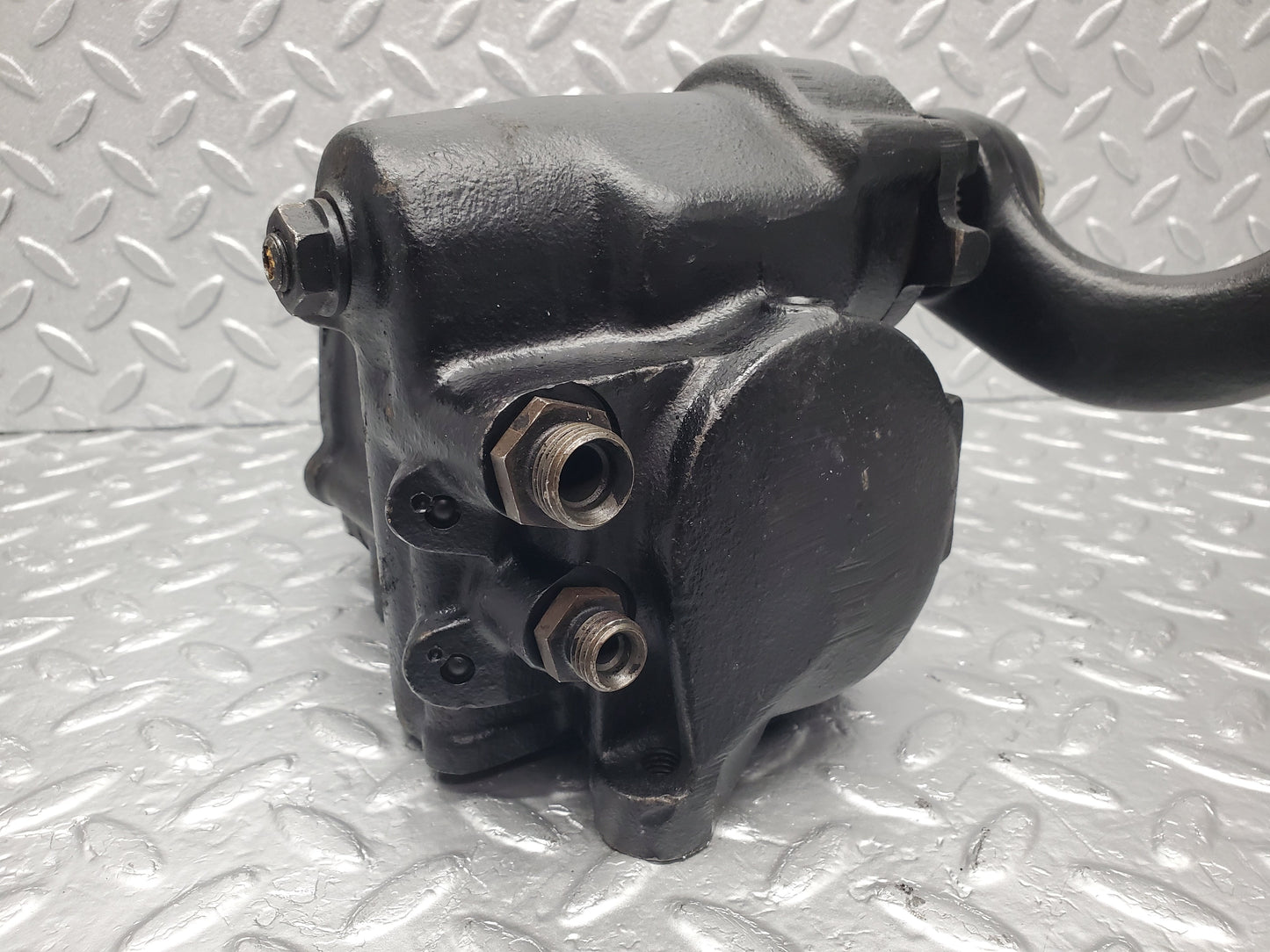 2041 Mercedes-Benz C107 350SLC Coupe Steering Box Steering Rack 1074610601