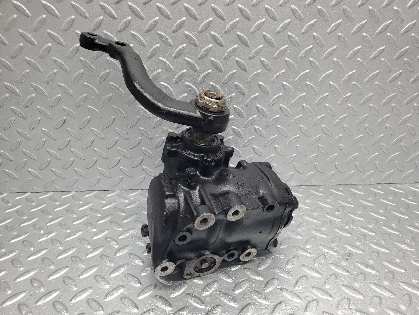 2041 Mercedes-Benz C107 350SLC Coupe Steering Box Steering Rack 1074610601