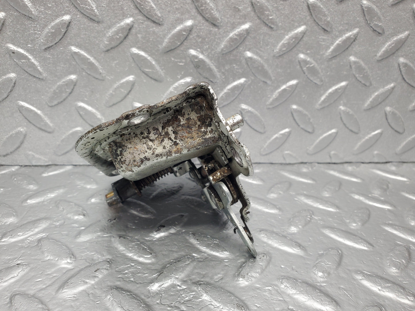 2054 Mercedes-Benz W105 219 Ponton Door Lock Rear Right BOMORO