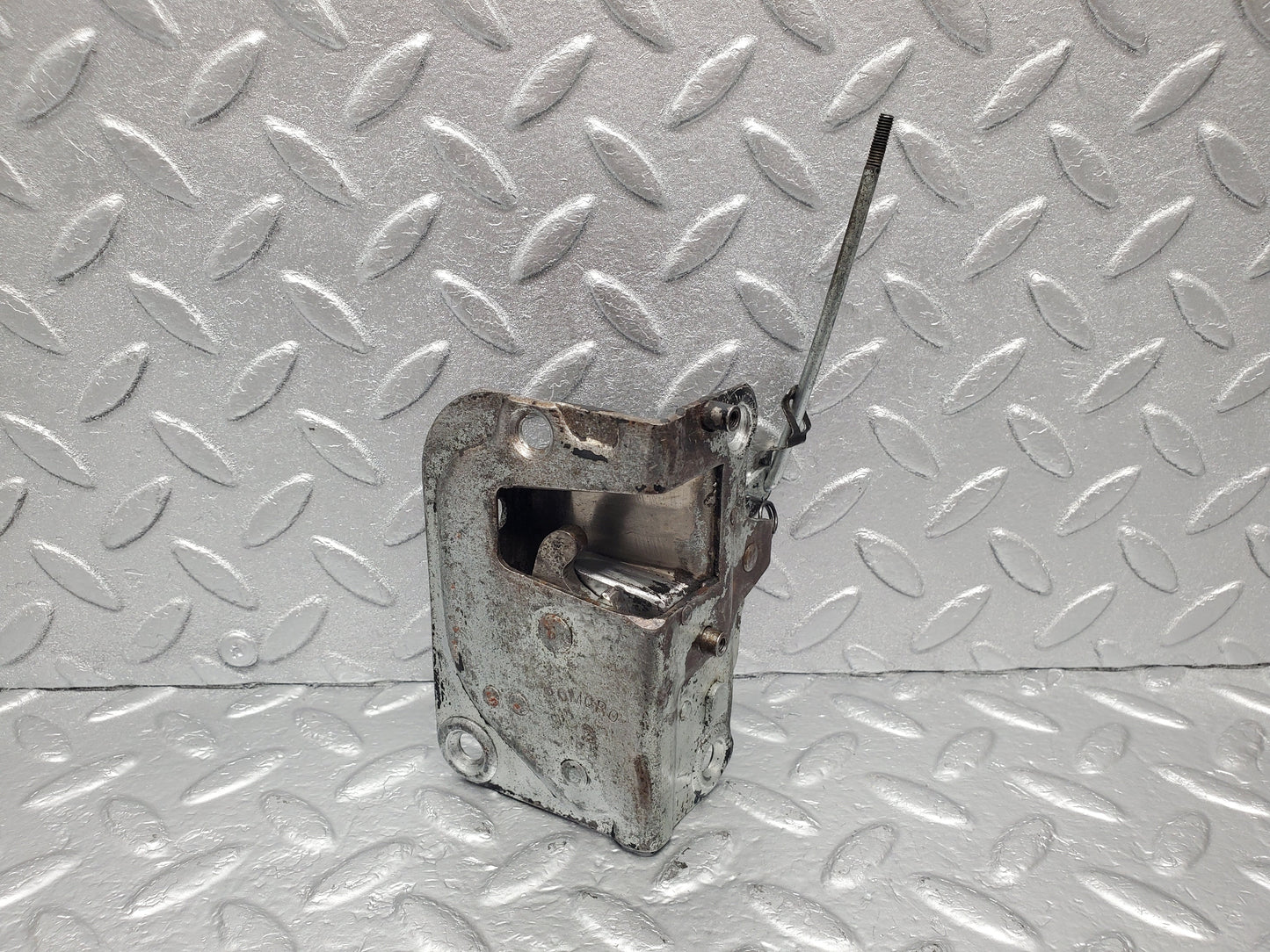 2056 Mercedes-Benz W105 219 Ponton Door Lock Front Left BOMORO