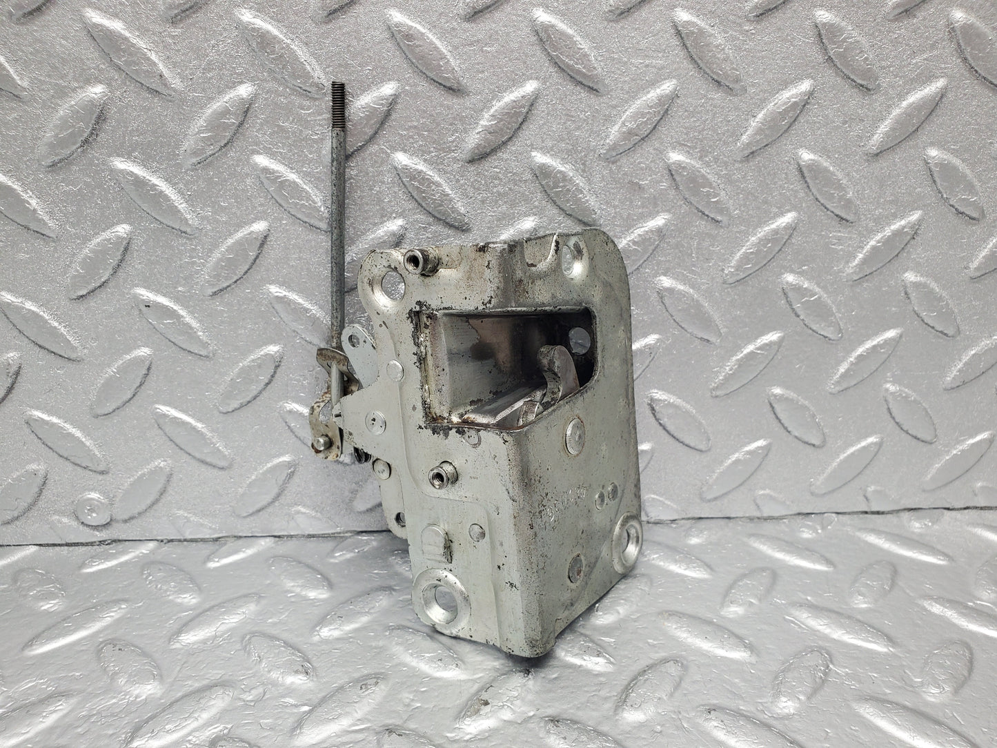 2057 Mercedes-Benz W105 219 Ponton Door Lock Front Right BOMORO