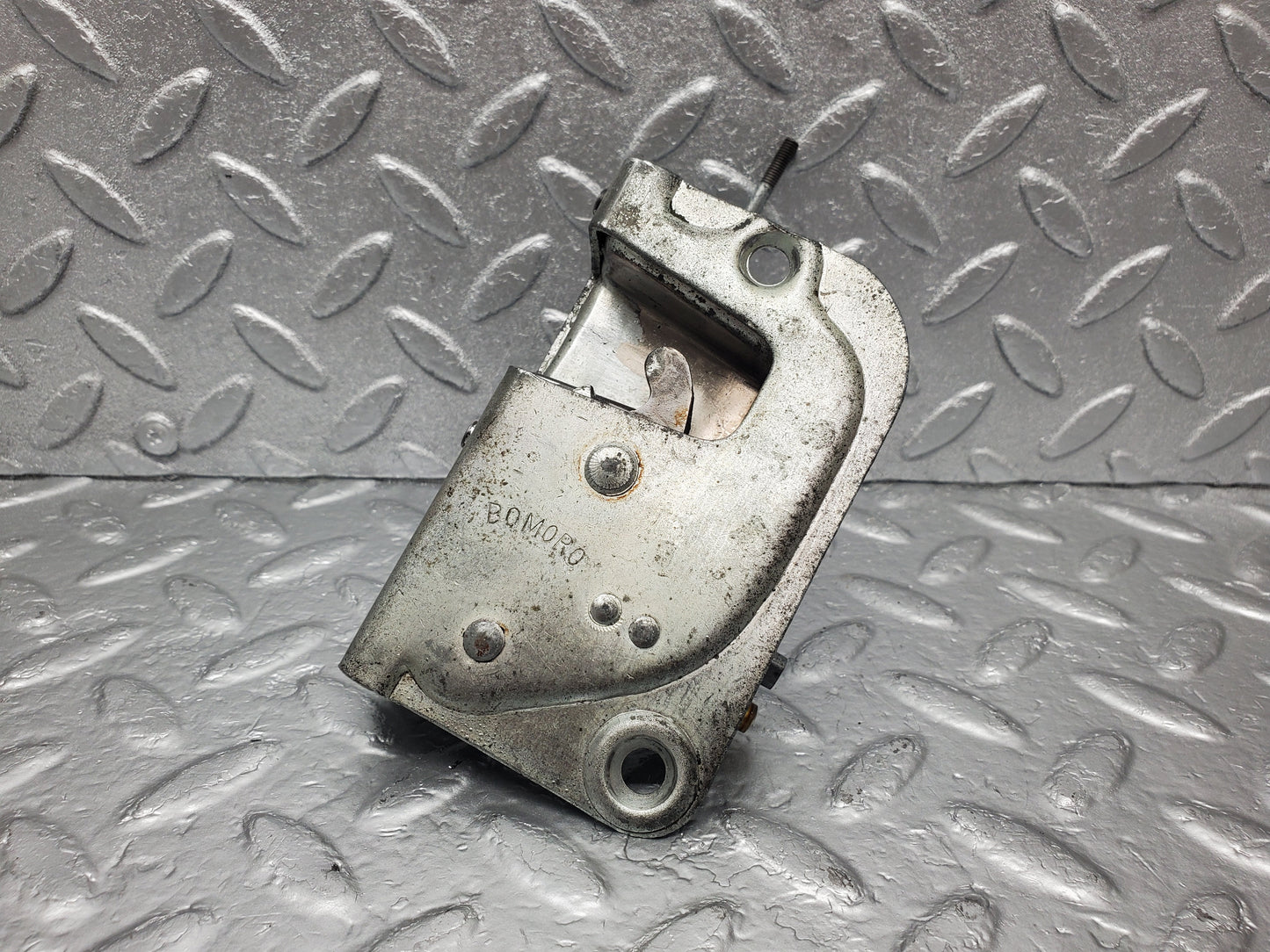 2057 Mercedes-Benz W105 219 Ponton Door Lock Front Right BOMORO