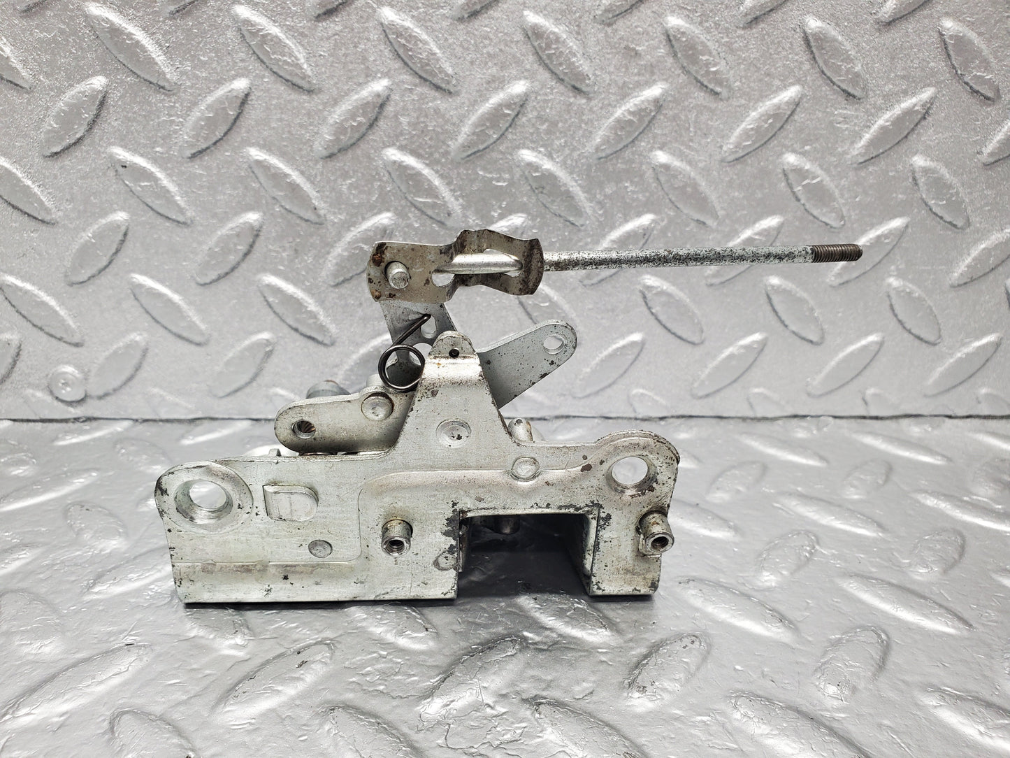 2057 Mercedes-Benz W105 219 Ponton Door Lock Front Right BOMORO