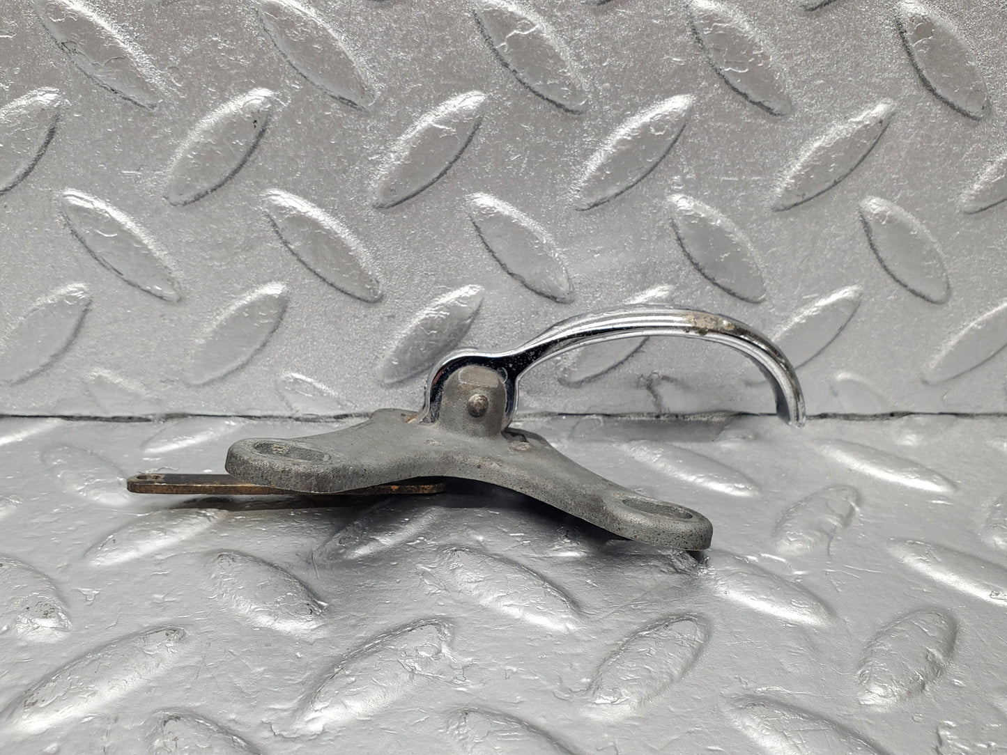 2061 Mercedes-Benz W105 219 Ponton Interior Door Handle Front Left