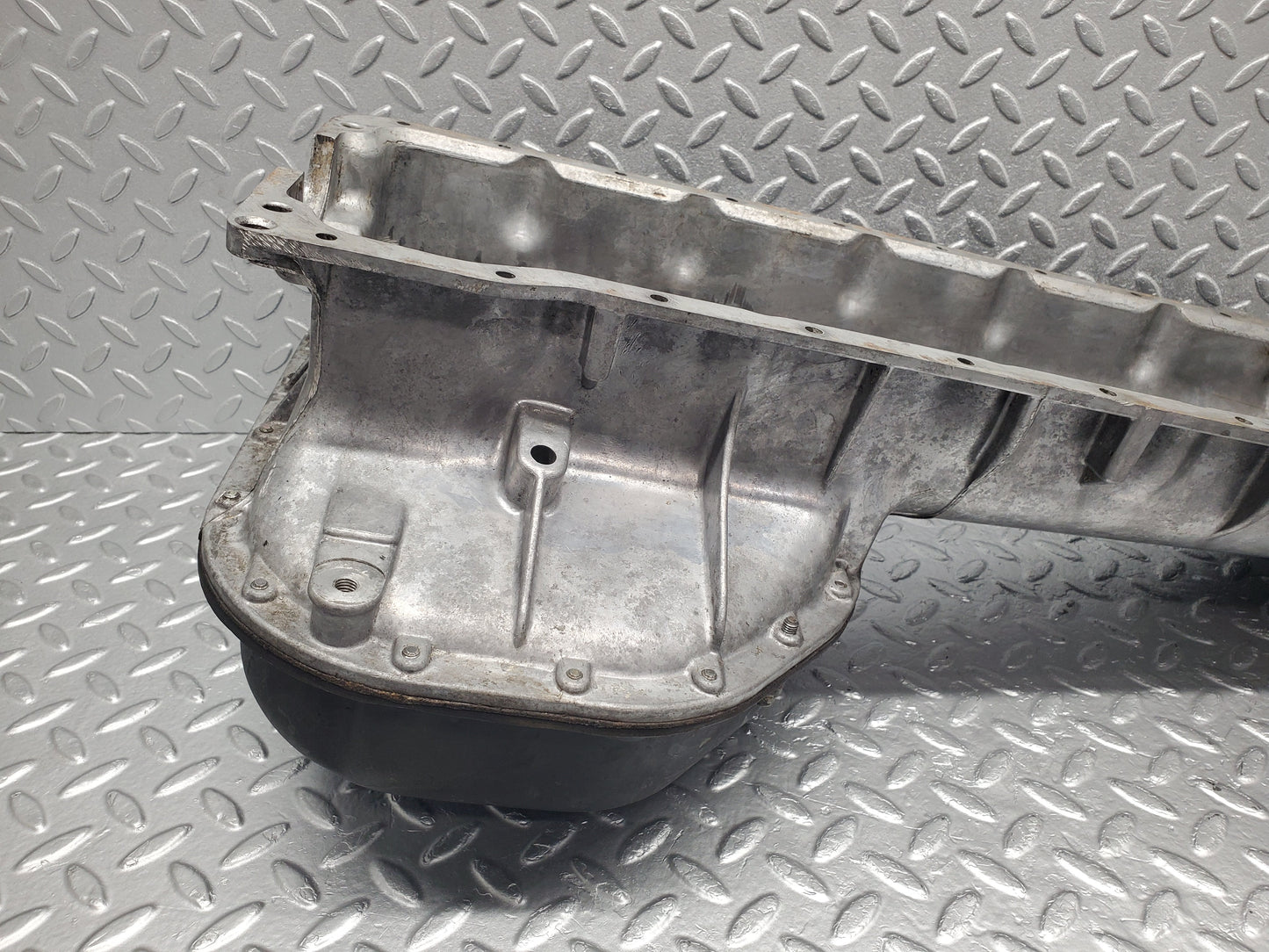 2037 Mercedes-Benz W108 280SE Oil Pan Oil Sump 1080140602