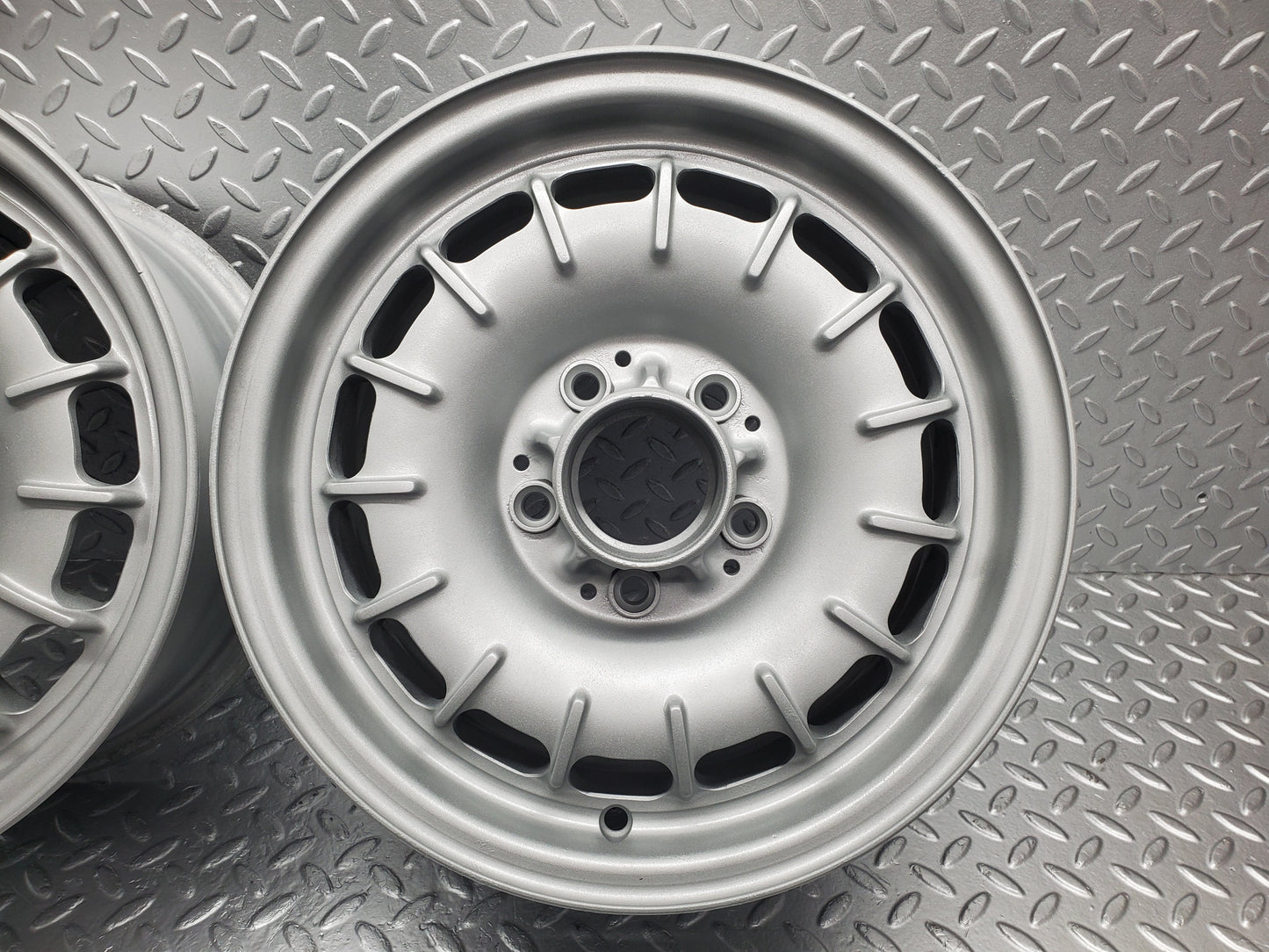 12115 Mercedes-Benz Alloy Wheel Set Mexican Hat 6.5Jx14H2 ET30 1264002102 1084001002