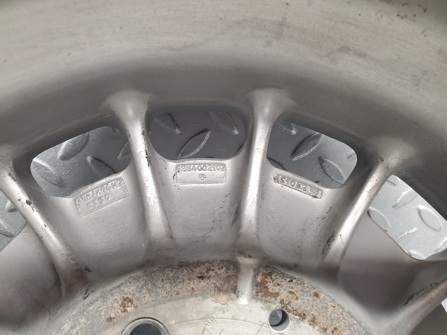 12115 Mercedes-Benz Alloy Wheel Set Mexican Hat 6.5Jx14H2 ET30 1264002102 1084001002