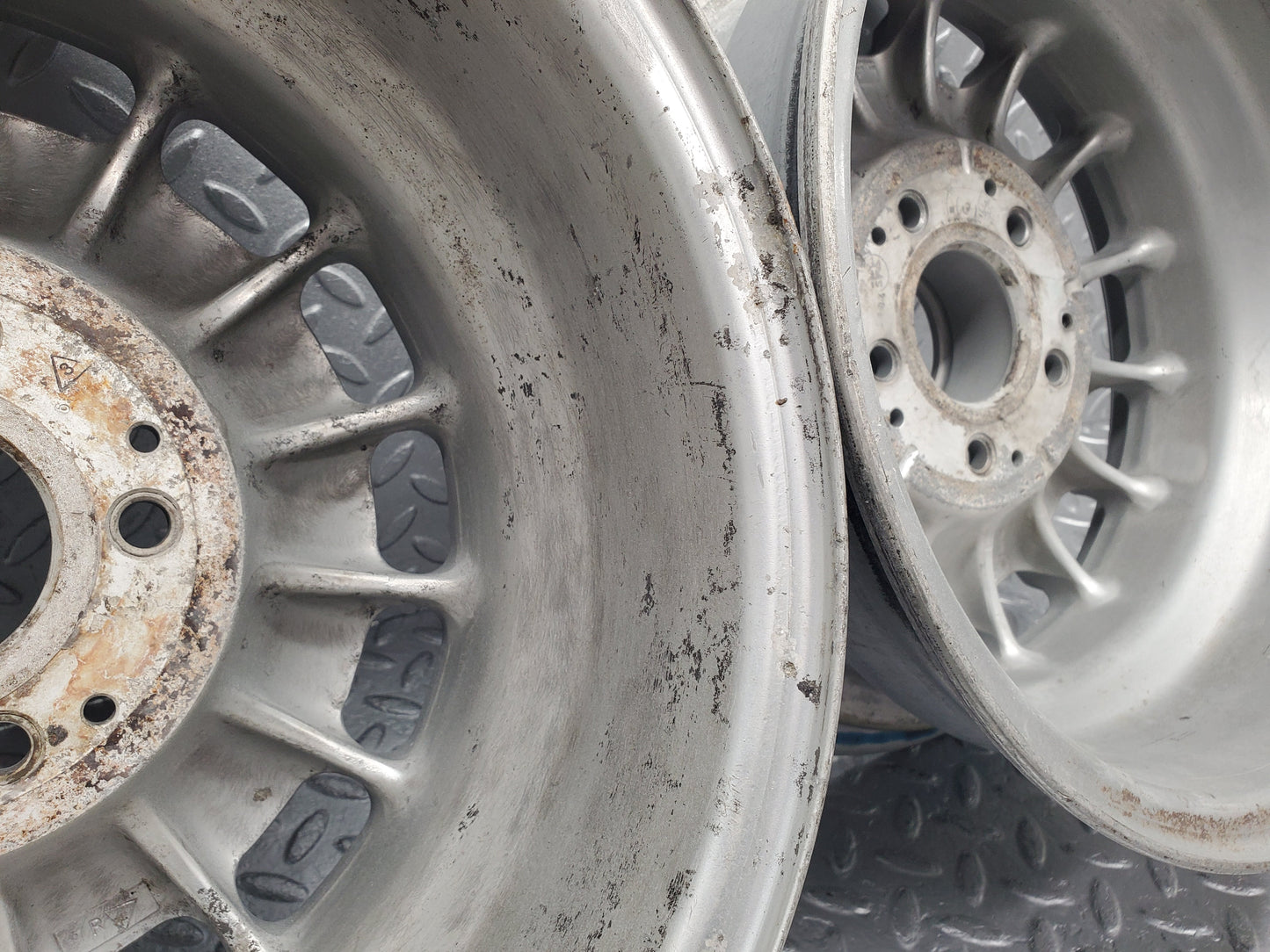 12115 Mercedes-Benz Alloy Wheel Set Mexican Hat 6.5Jx14H2 ET30 1264002102 1084001002