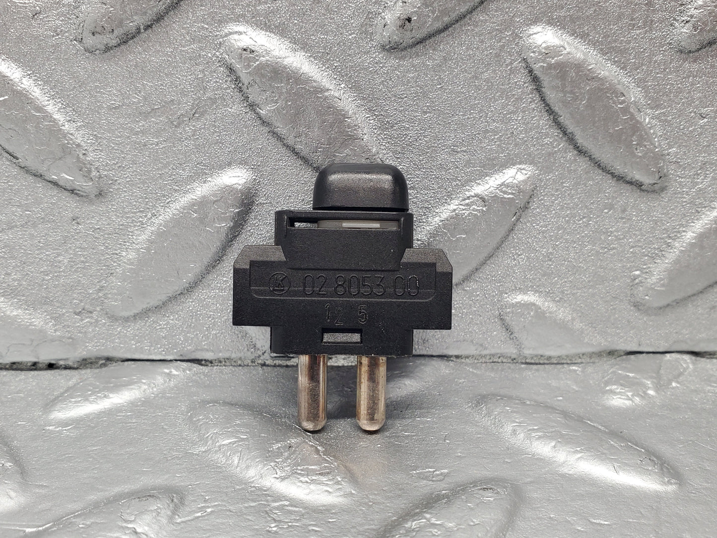 22604 Mercedes-Benz C124 E220 Coupe Child Lock Control Switch 1248204910