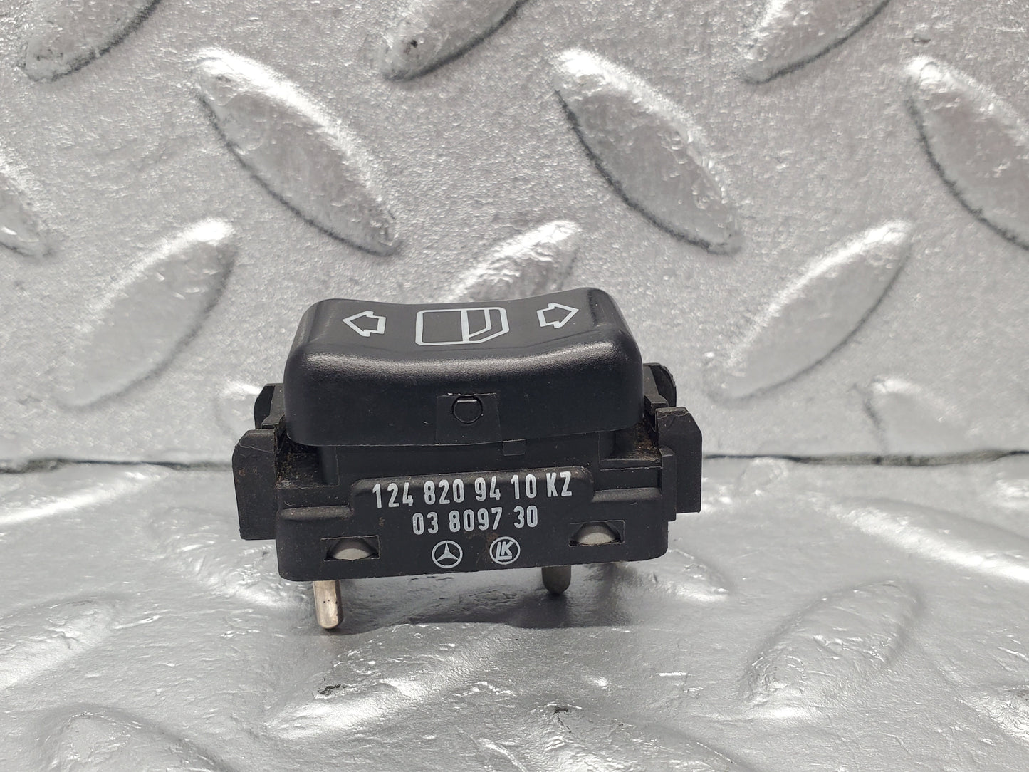 22606 Mercedes-Benz C124 E220 Electric Window Switch Right Side 1248209010