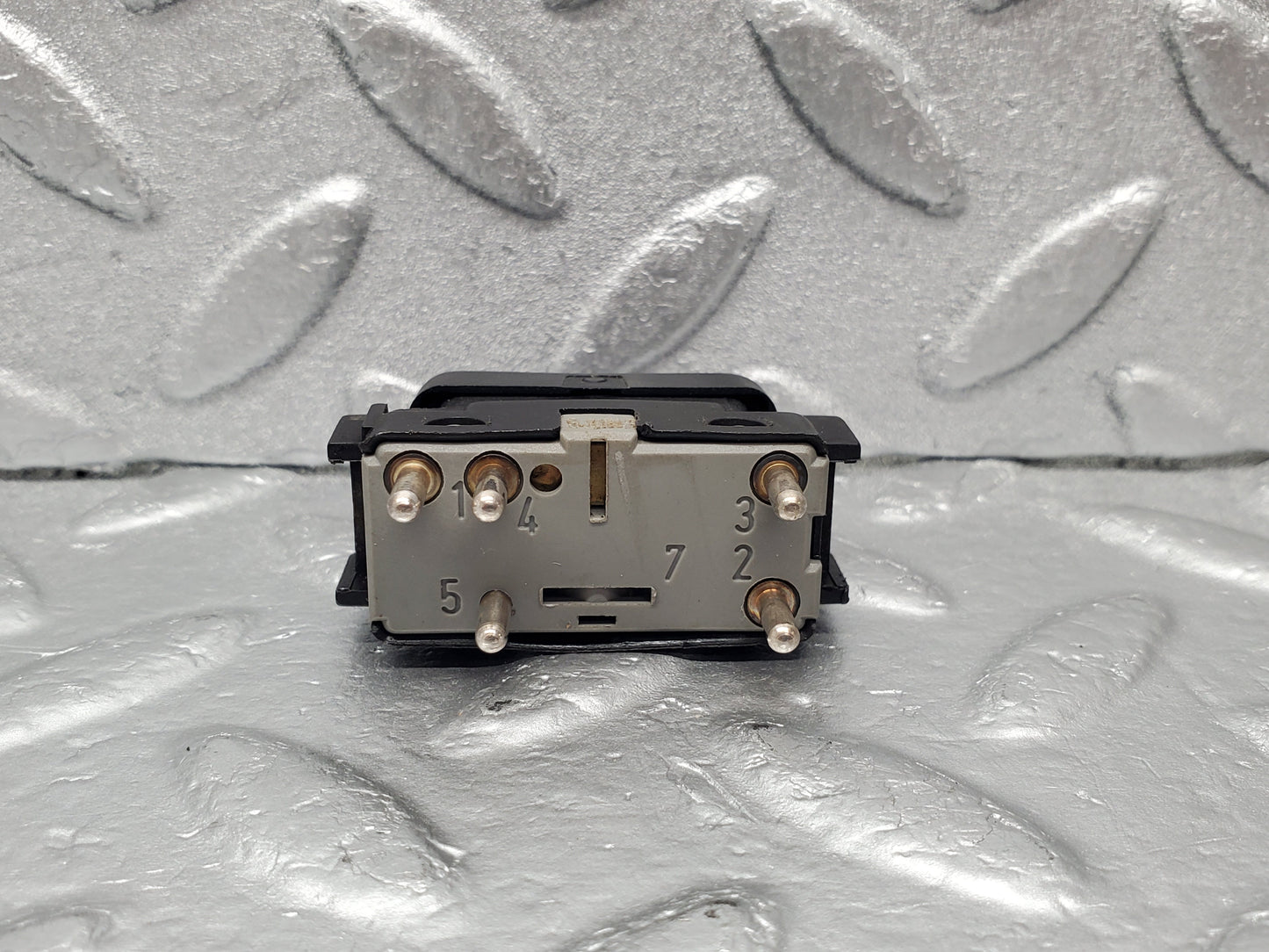 22609 Mercedes-Benz C124 E220 Electric Window Switch Left Side 1248209910