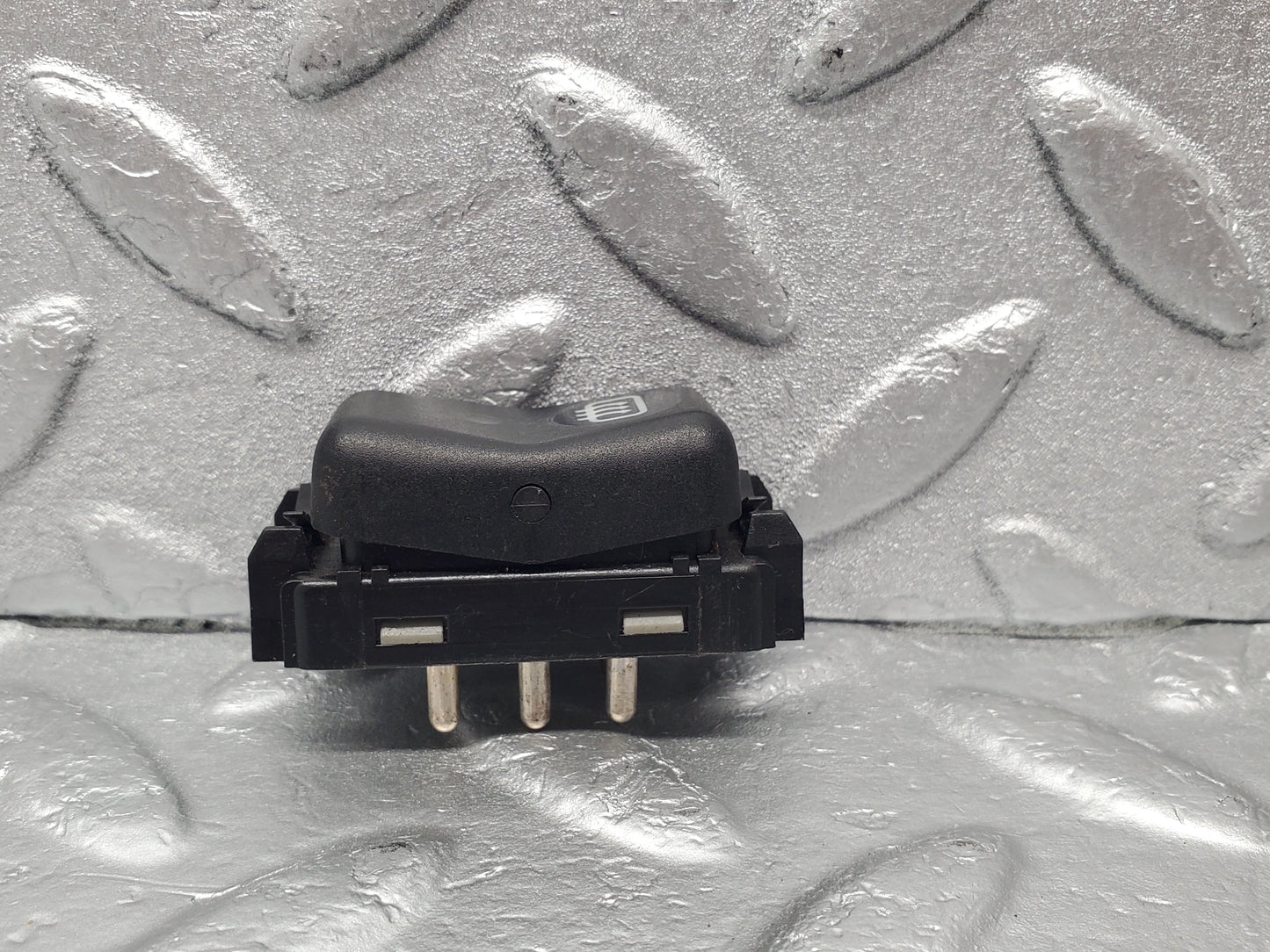 22612 Mercedes-Benz C124 E220 Coupe Rear Windscreen Defroster Switch 1298207410