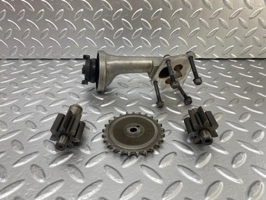 23850 Mercedes-Benz C107 450SLC Coupe Oil Pump 1161800555