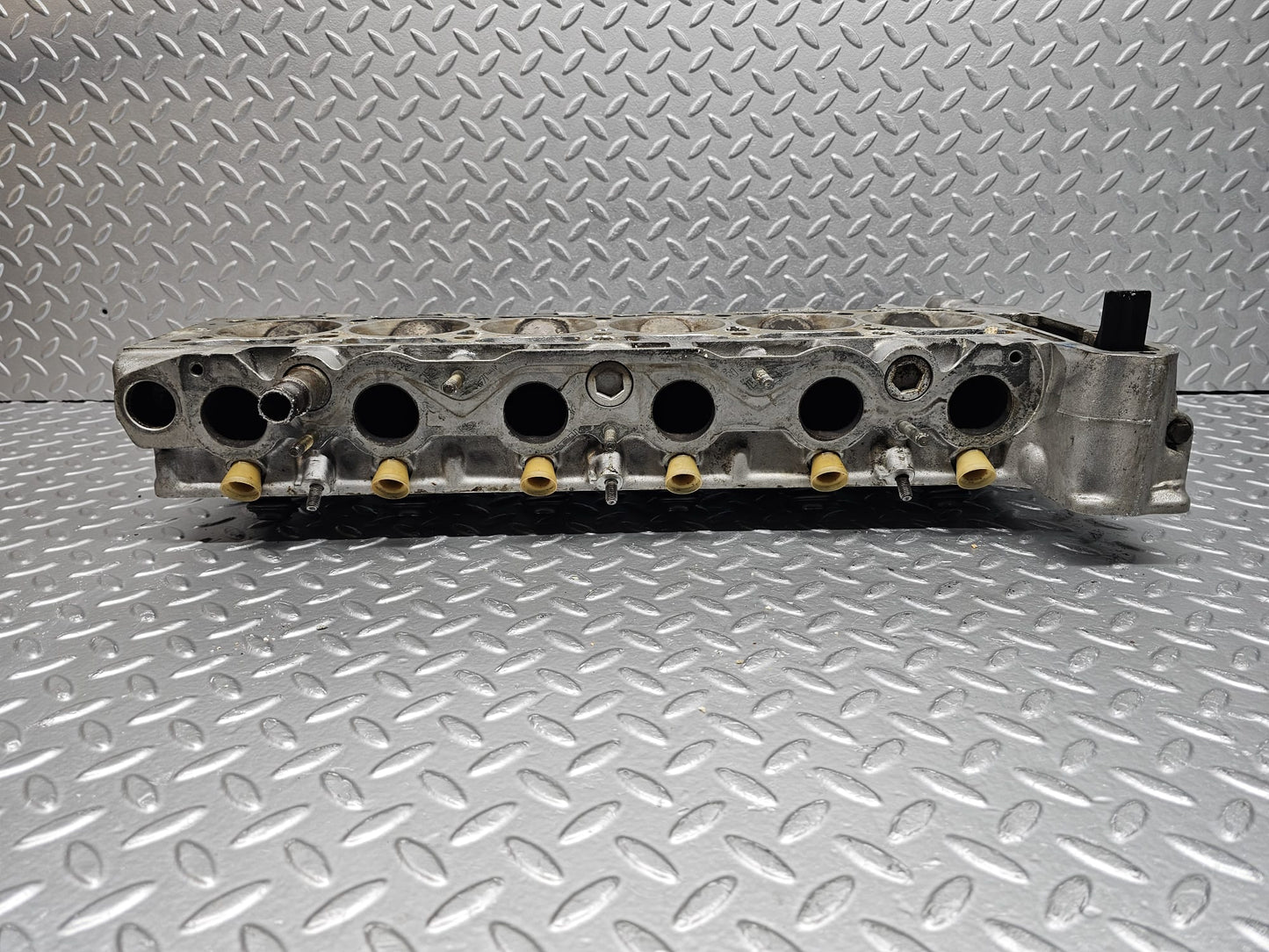 24127 Mercedes-Benz W123 280E Cylinder Head 1100161901