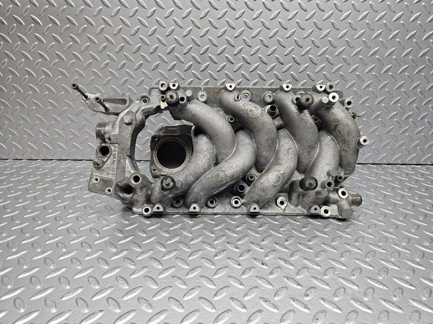 2573 Mercedes-Benz W116 350SE Air Intake Manifold Throttle 1161414301