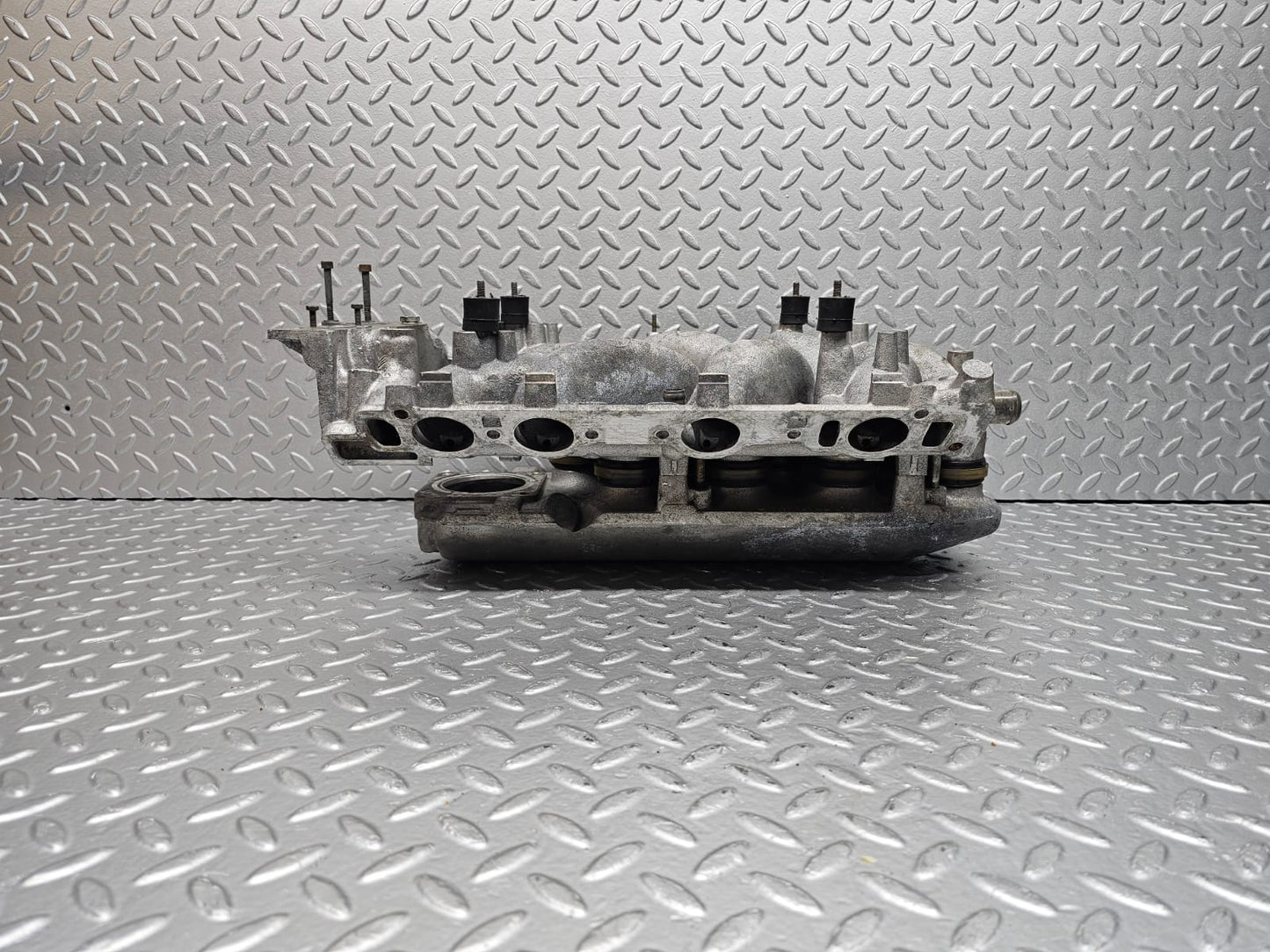 2573 Mercedes-Benz W116 350SE Air Intake Manifold Throttle 1161414301