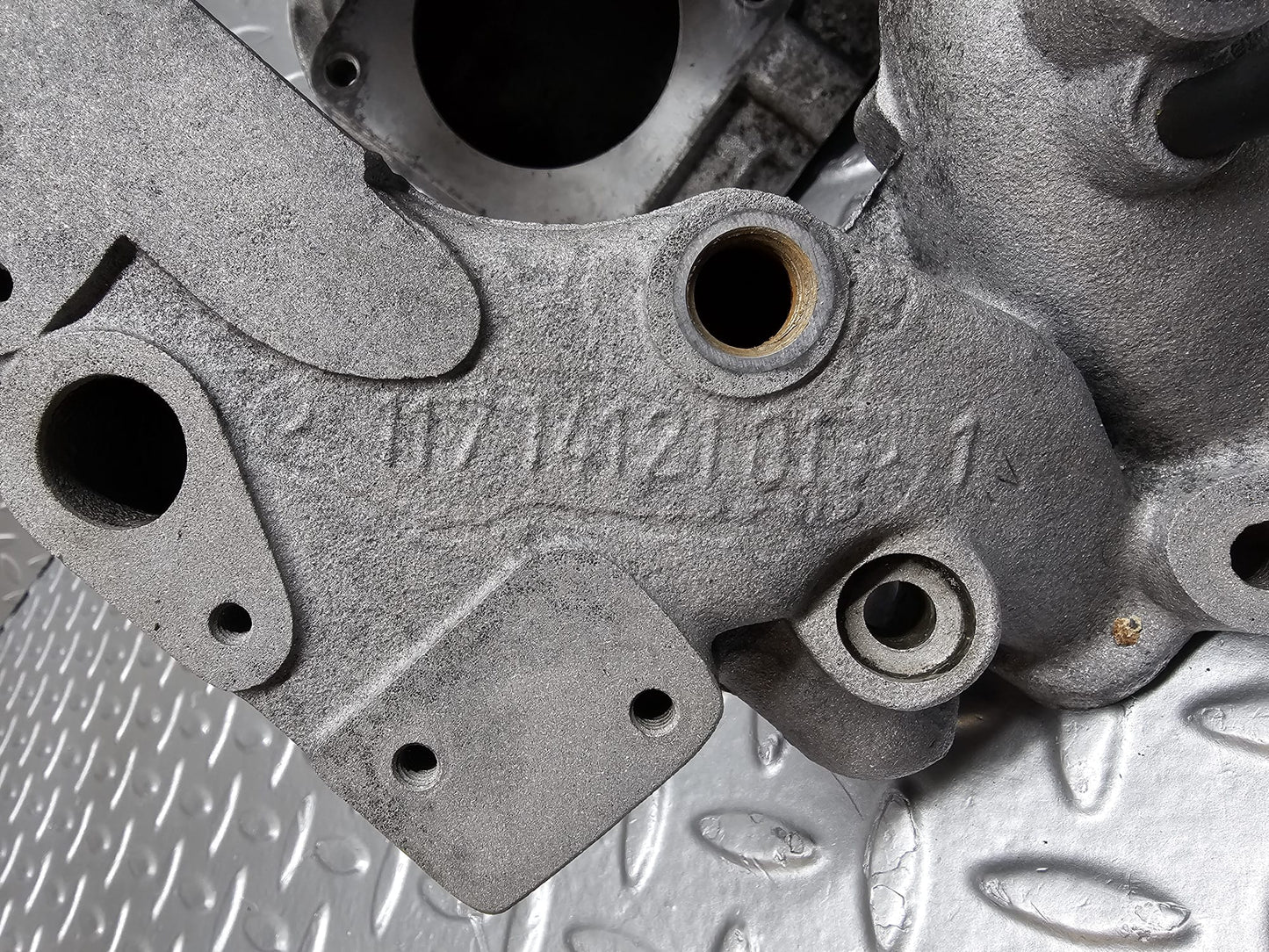 26346 Mercedes-Benz W116 450SE Intake Manifold 1171412101