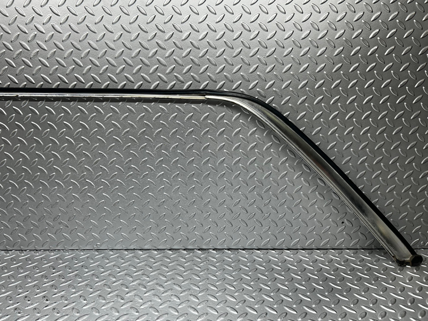 7811 Mercedes-Benz S123 230TE Wagon Roof Chrome Trim Right Side