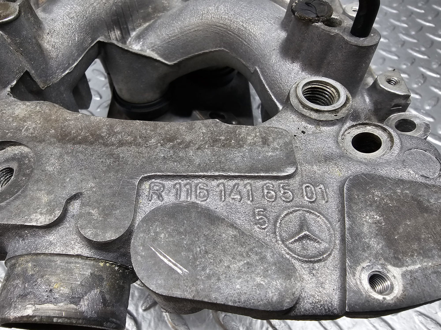 36321 Mercedes-Benz W126 420SE Air Intake Manifold 1161416801 1161416501