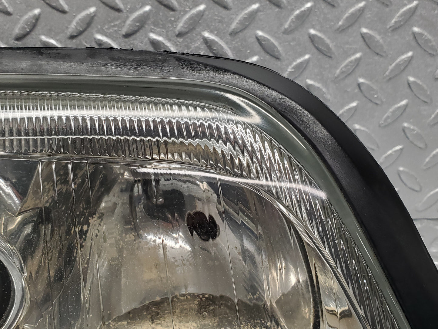 47172 Mercedes-Benz R129 320SL Coupe Xenon Headlight Bosch Right 1305621685 1305219026