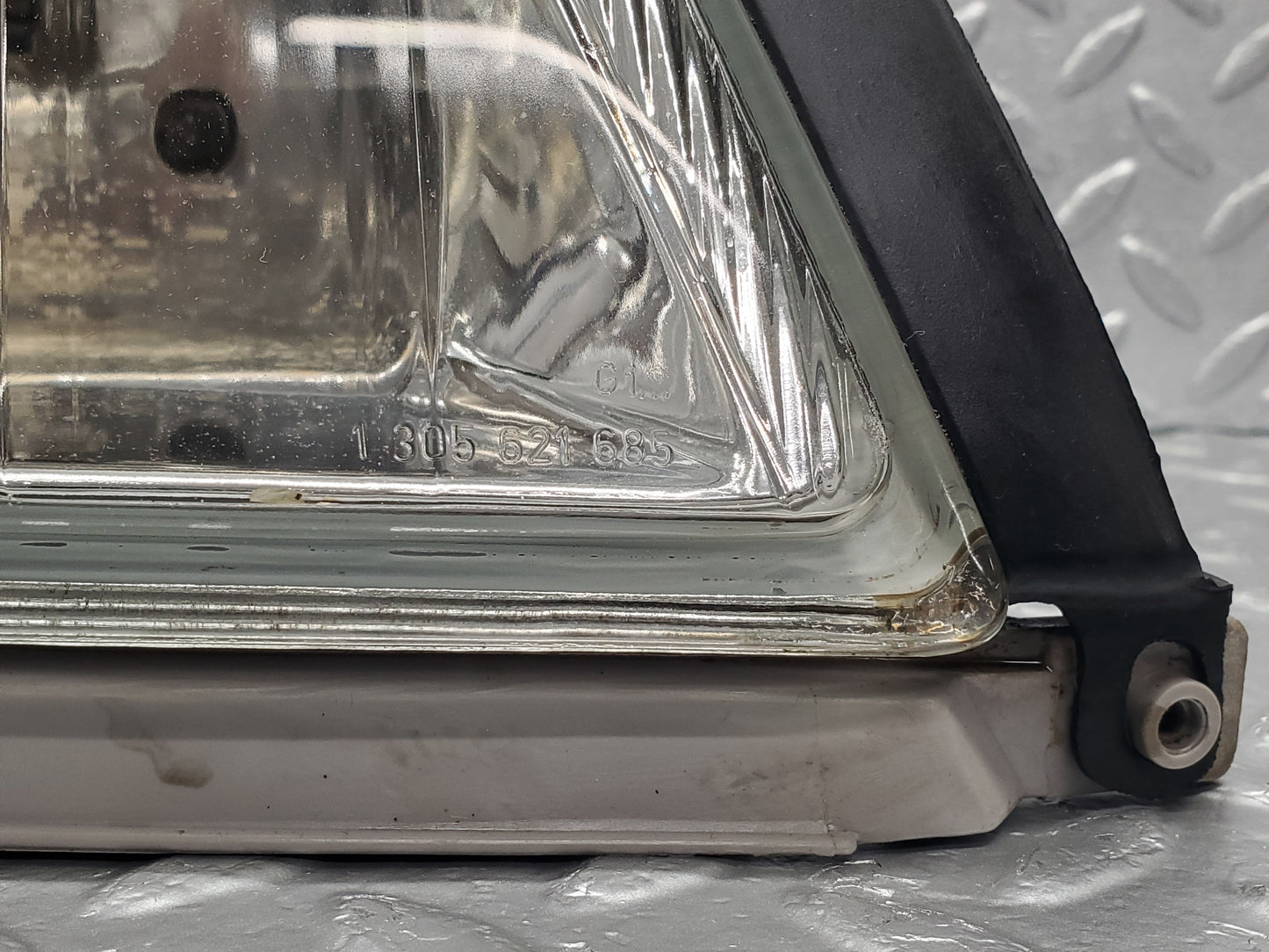 47172 Mercedes-Benz R129 320SL Coupe Xenon Headlight Bosch Right 1305621685 1305219026