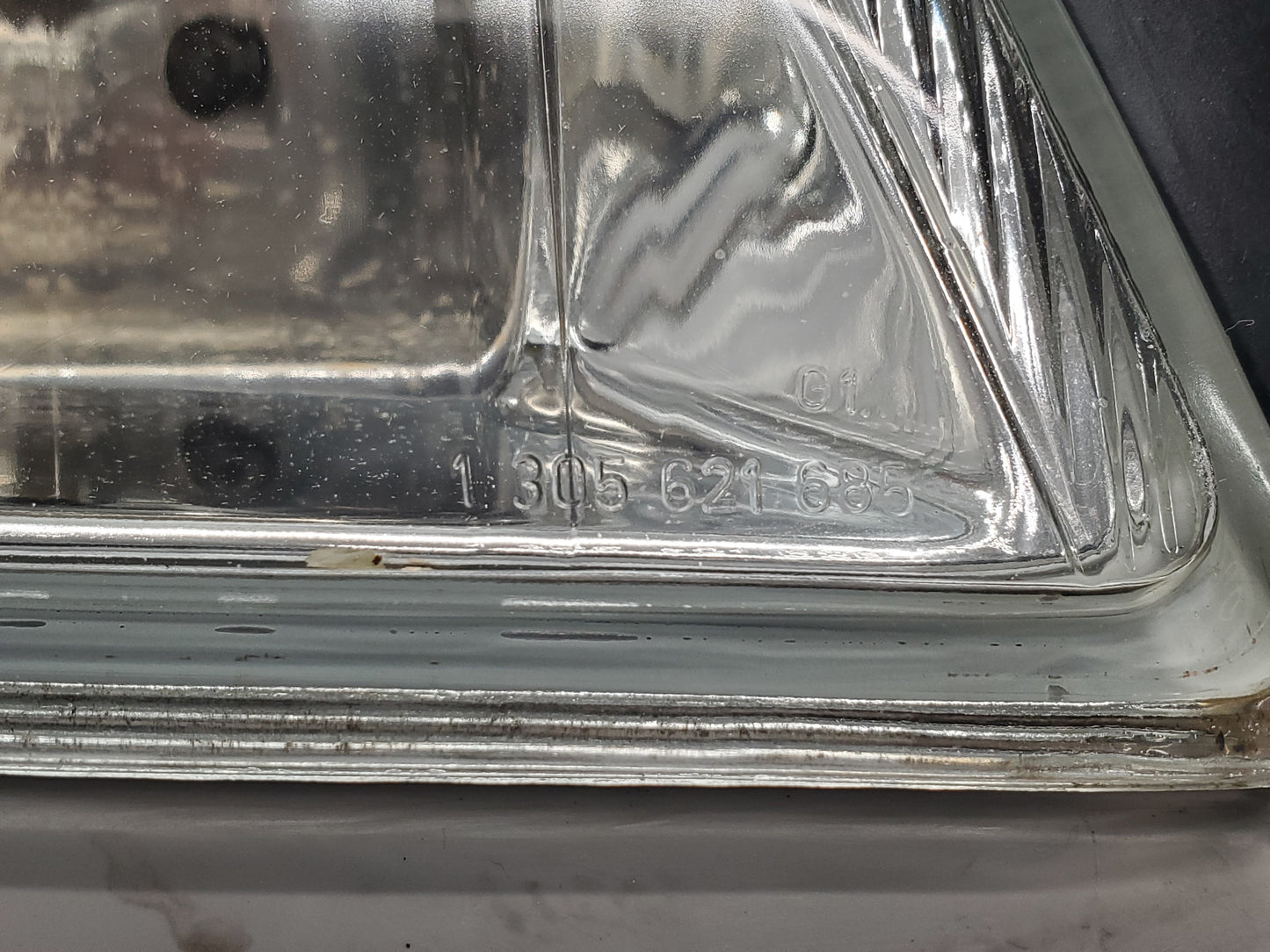 47172 Mercedes-Benz R129 320SL Coupe Xenon Headlight Bosch Right 1305621685 1305219026