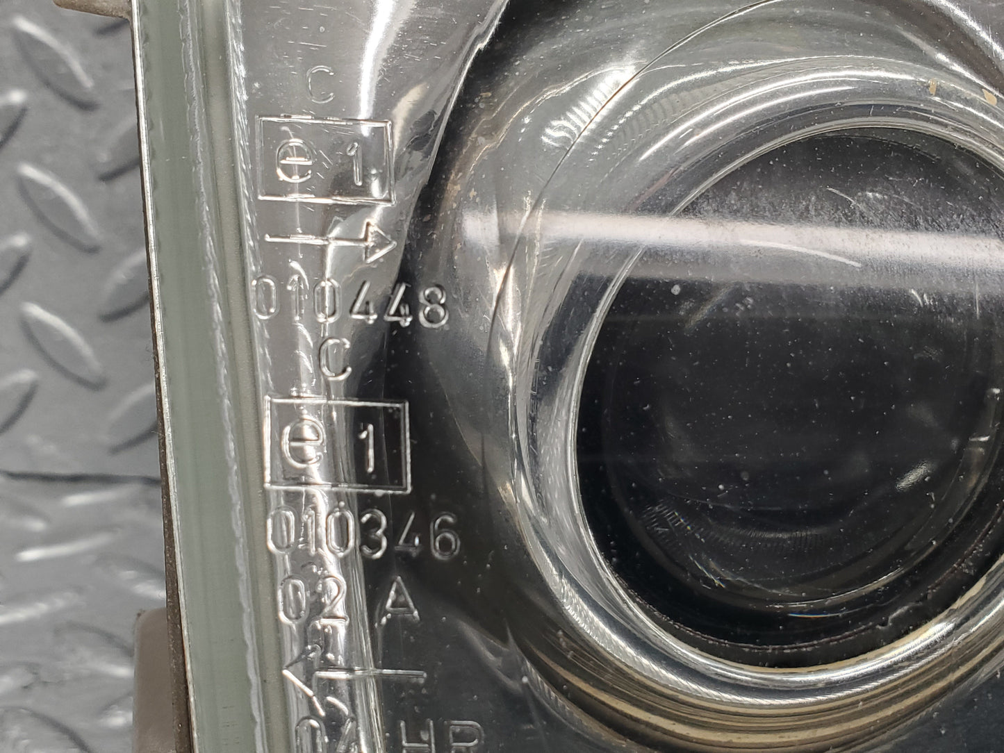 47172 Mercedes-Benz R129 320SL Coupe Xenon Headlight Bosch Right 1305621685 1305219026