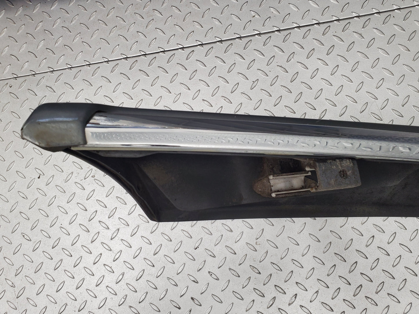 47557 Mercedes-Benz W126 Rear Bumper 1268802740 1268851105 1268855074