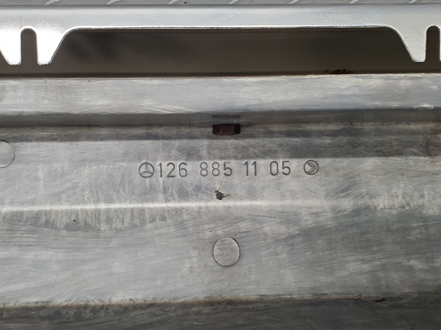 47557 Mercedes-Benz W126 Rear Bumper 1268802740 1268851105 1268855074