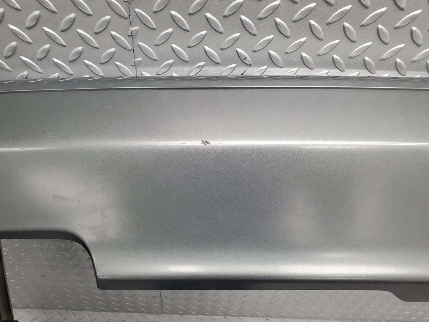 47557 Mercedes-Benz W126 Rear Bumper 1268802740 1268851105 1268855074