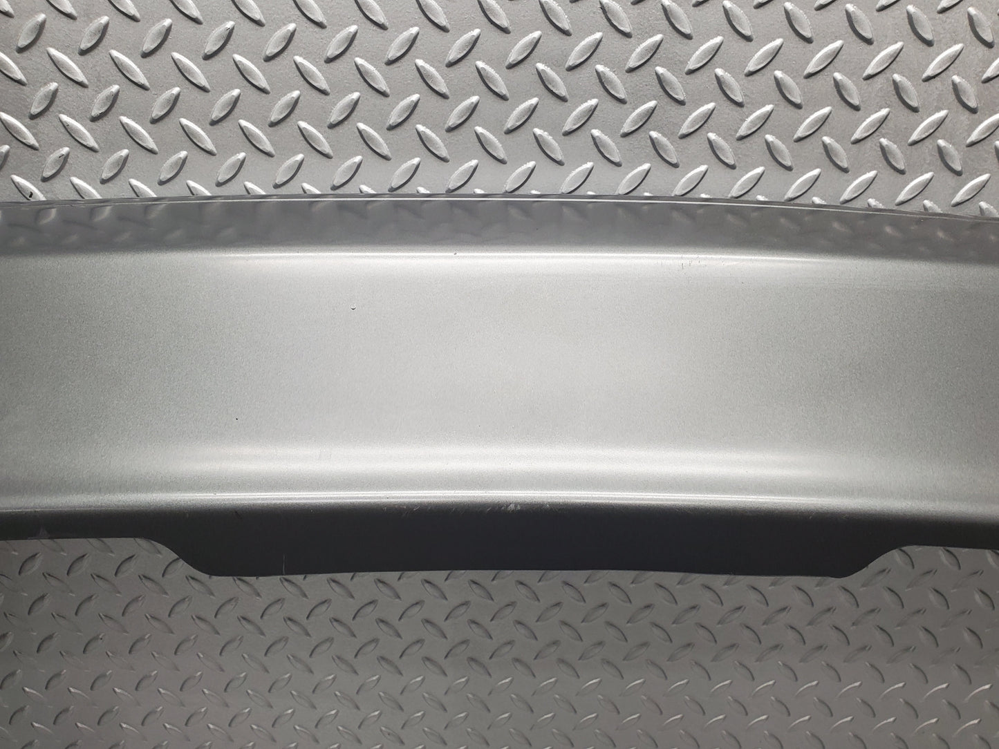 47557 Mercedes-Benz W126 Rear Bumper 1268802740 1268851105 1268855074