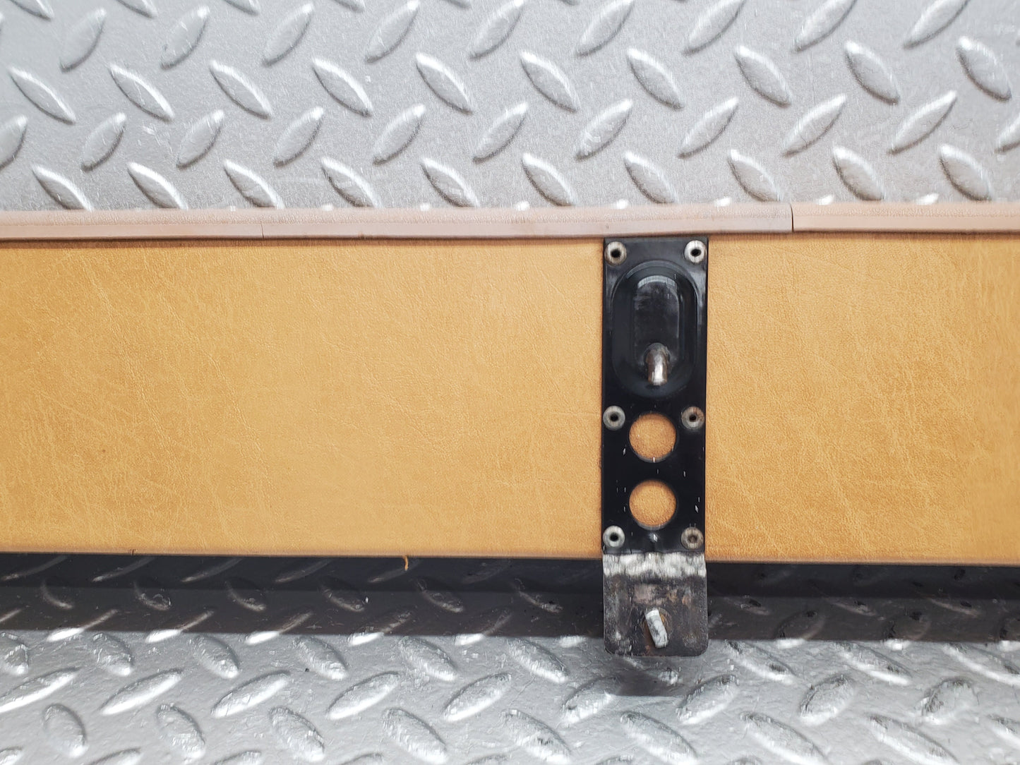 48772 Mercedes-Benz S123 Wagon Trunk Roll Compartment Cover Palomino