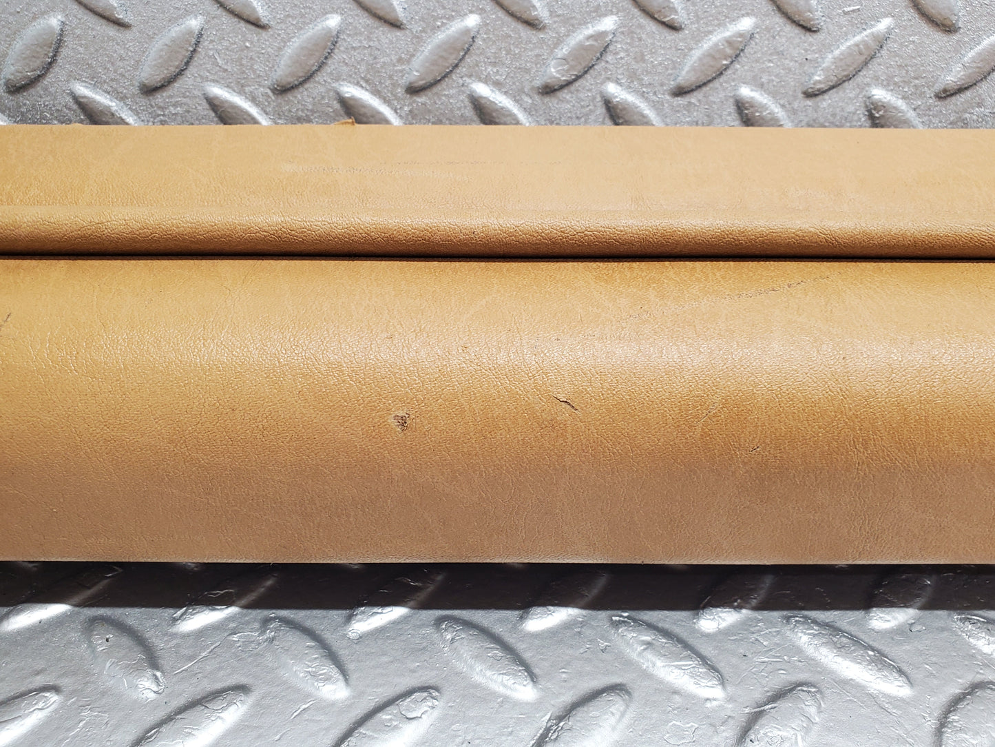 48772 Mercedes-Benz S123 Wagon Trunk Roll Compartment Cover Palomino
